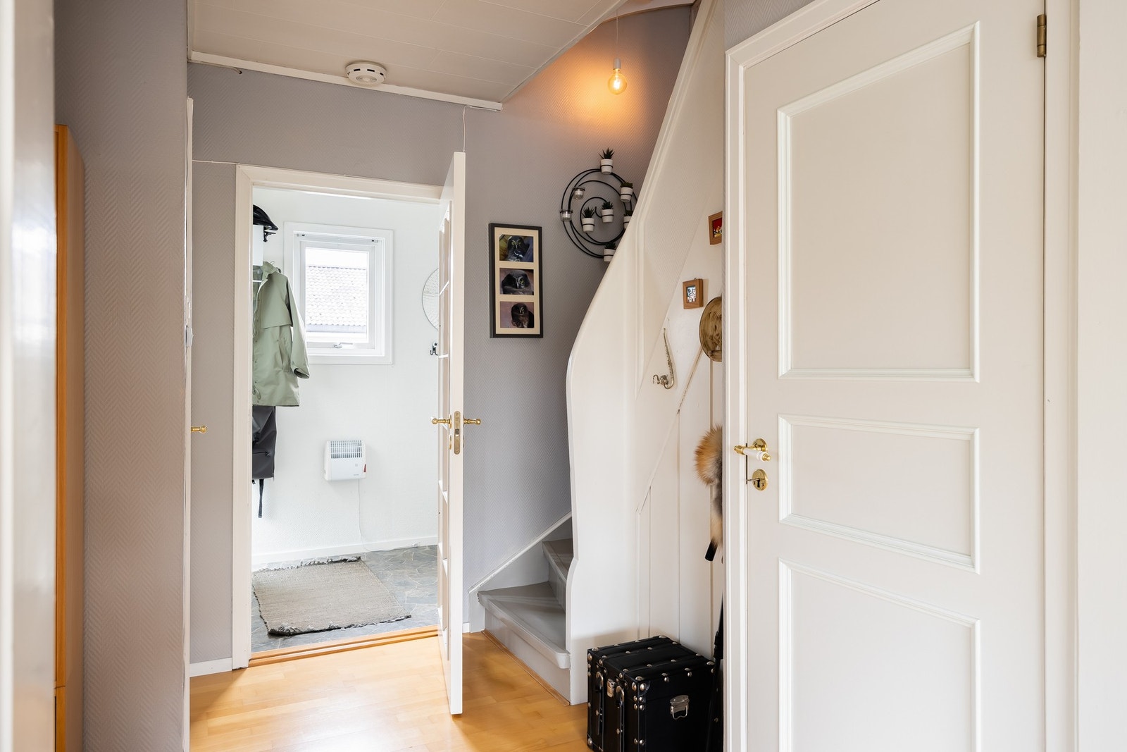 Trappen til høyre er ned til kjelleren. Galleribilde