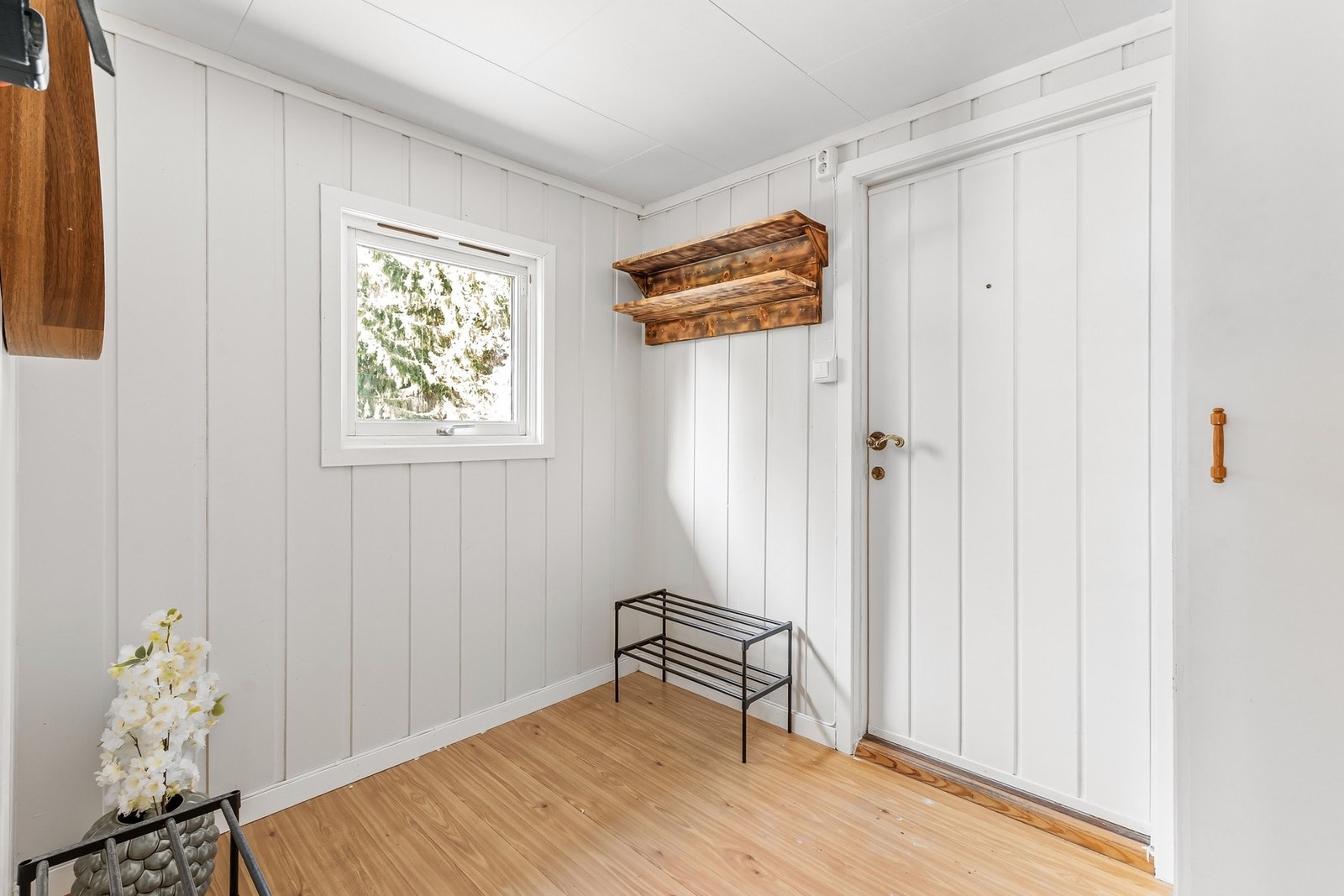 Gang/entré med god plass til sko og yttertøy Galleribilde