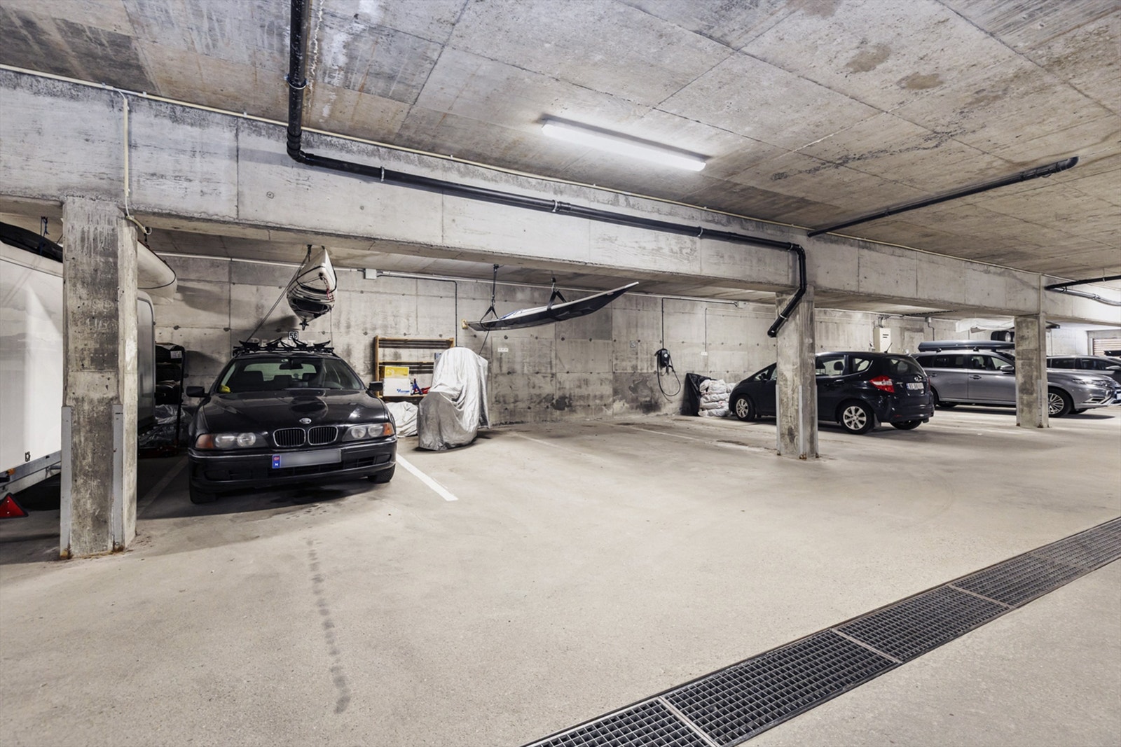 Parkering i felles garasjeanlegg. Galleribilde