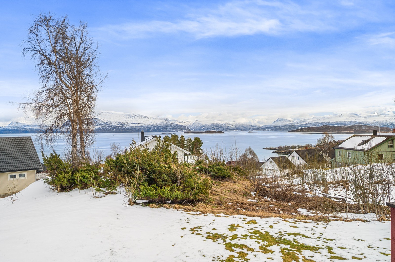 Hage og friområde på nedsiden Galleribilde