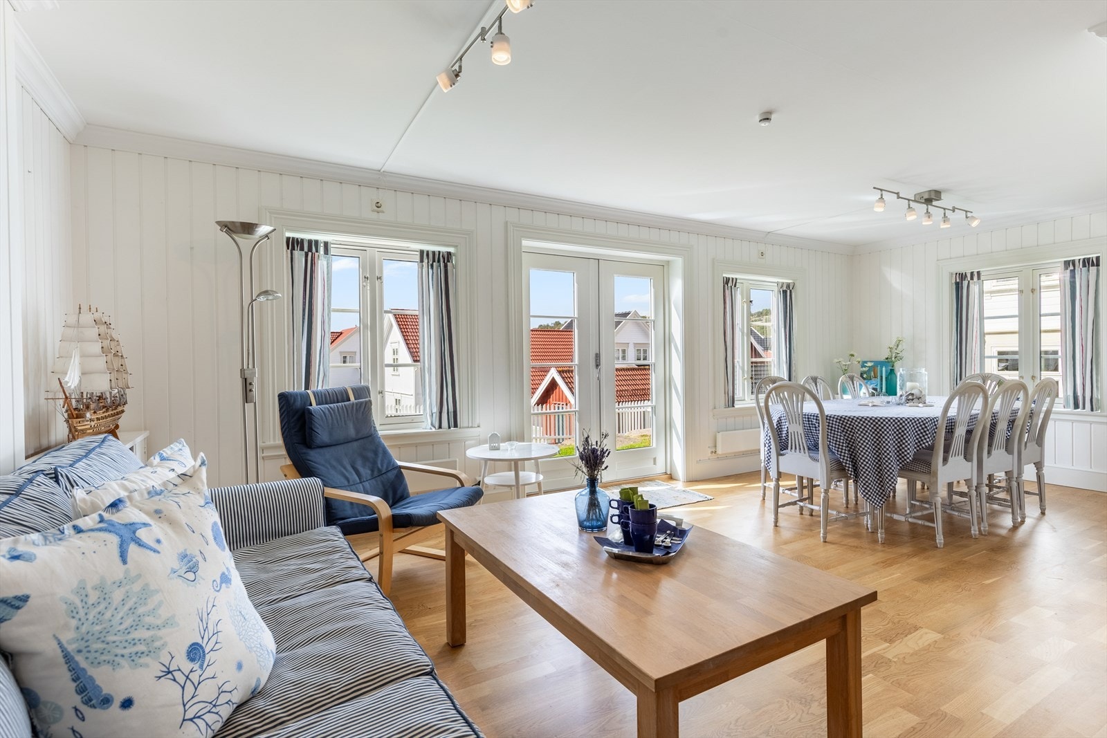 God plass til spisebord Galleribilde