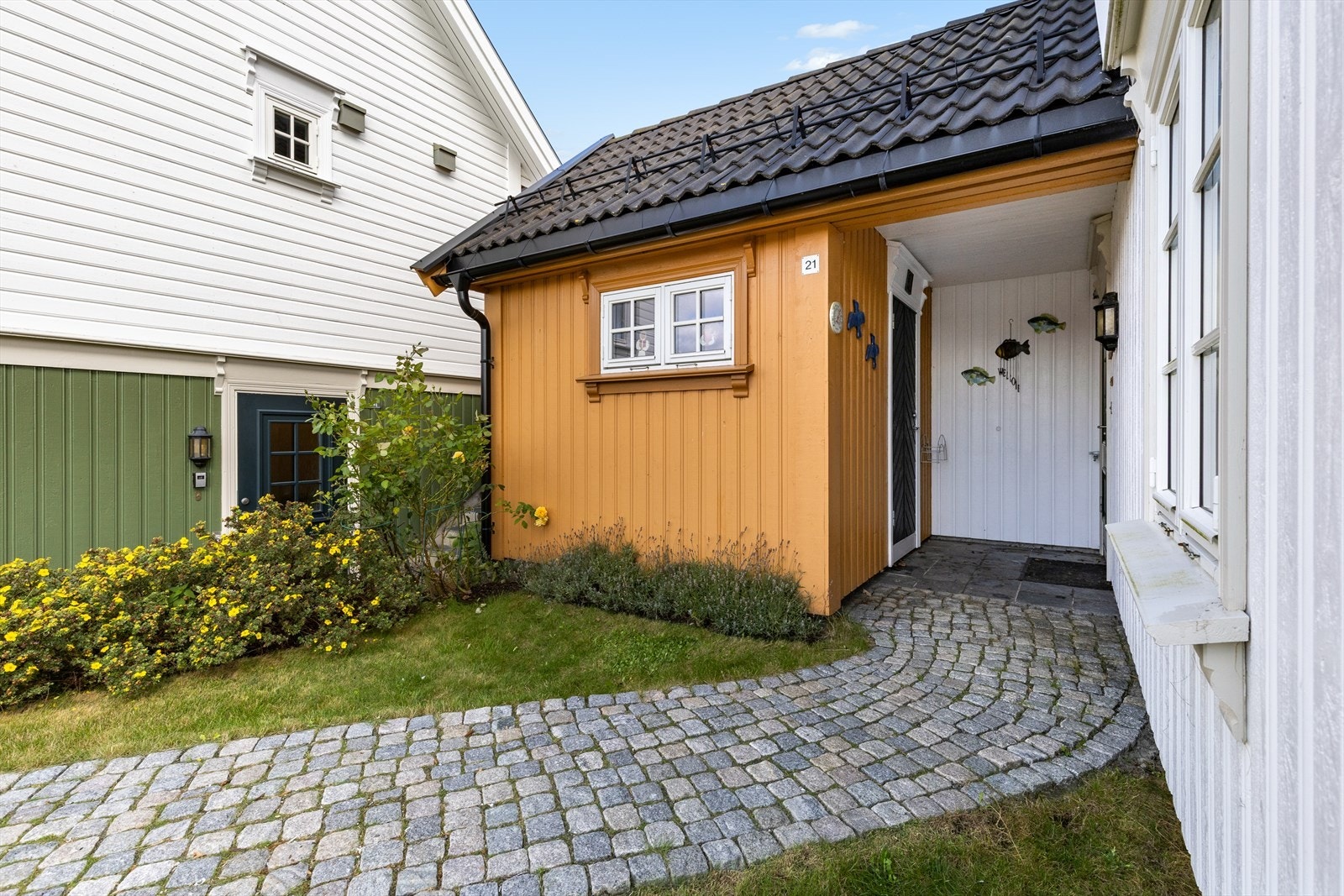Inngangsparti og bod Galleribilde