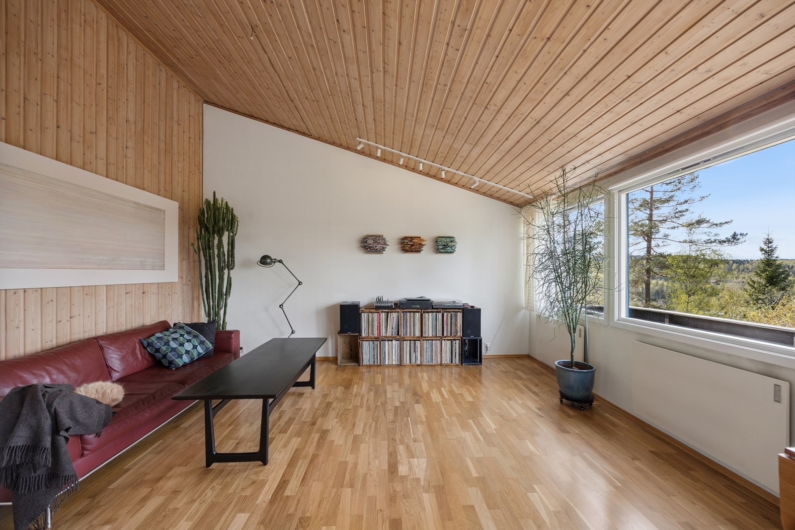 Her kan man også innrede med sofagruppe eller en stor spisegruppe, alt etter eget ønske! Galleribilde