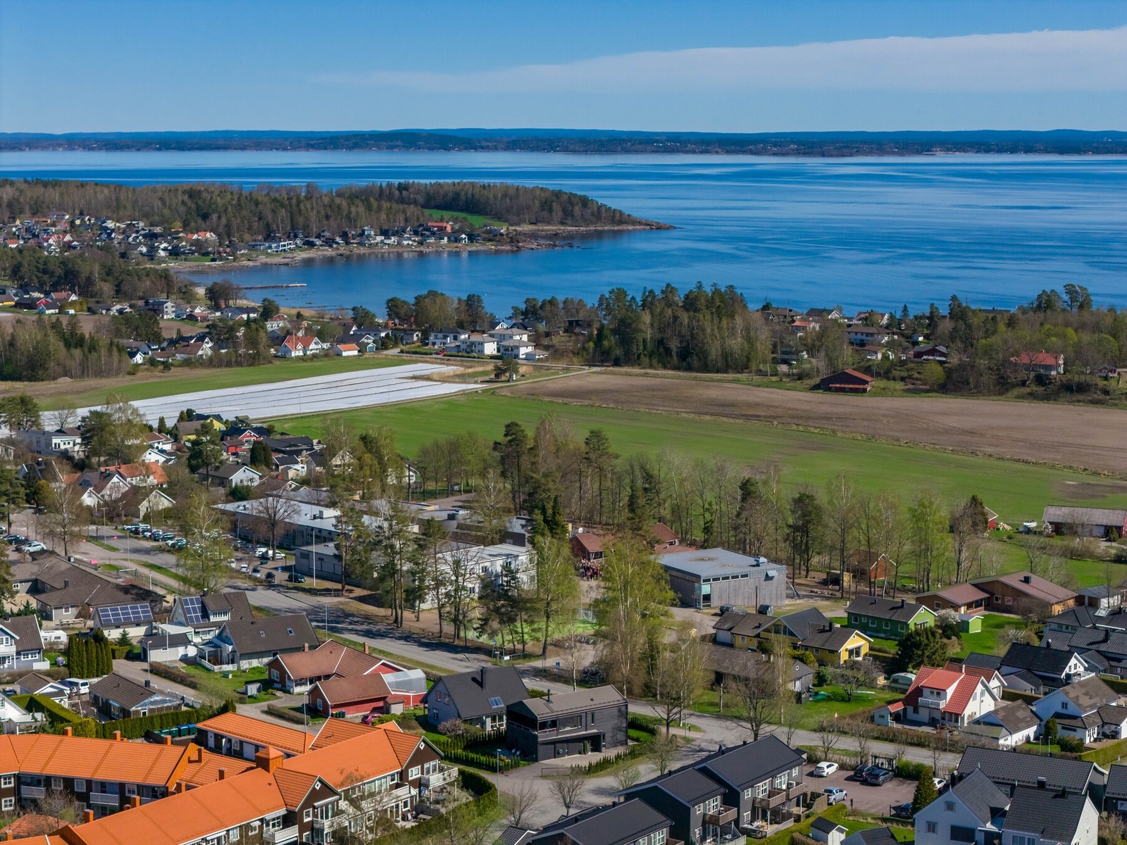 Det er gangavstand til Ringshaugstranda. Galleribilde