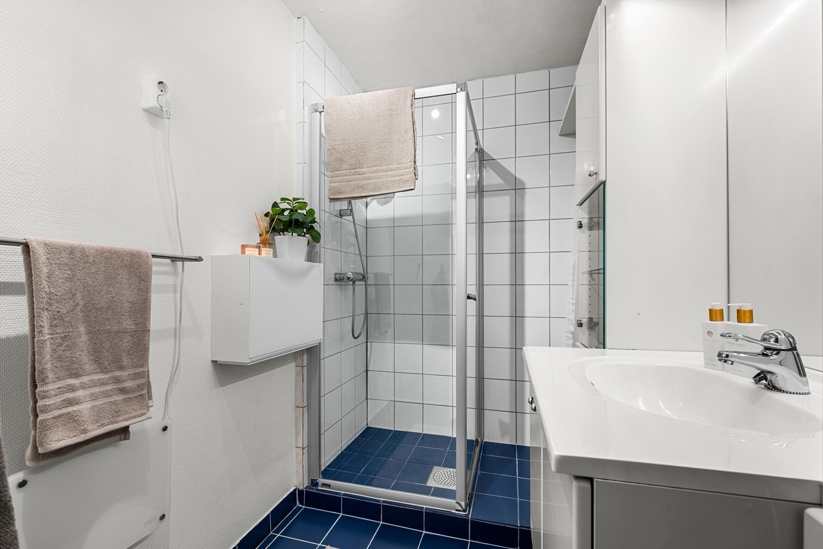 Flislagt bad på 4m² Galleribilde