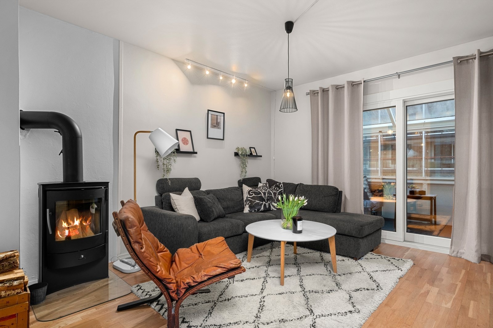 Velkommen til Stadsing Dahls gate 16A - en romslig 3-romsleilighet i 3.etasje med svært etterspurt beliggenhet på Rosenborg/Møllenberg. Foto: Michael Nøstvik Eid Galleribilde