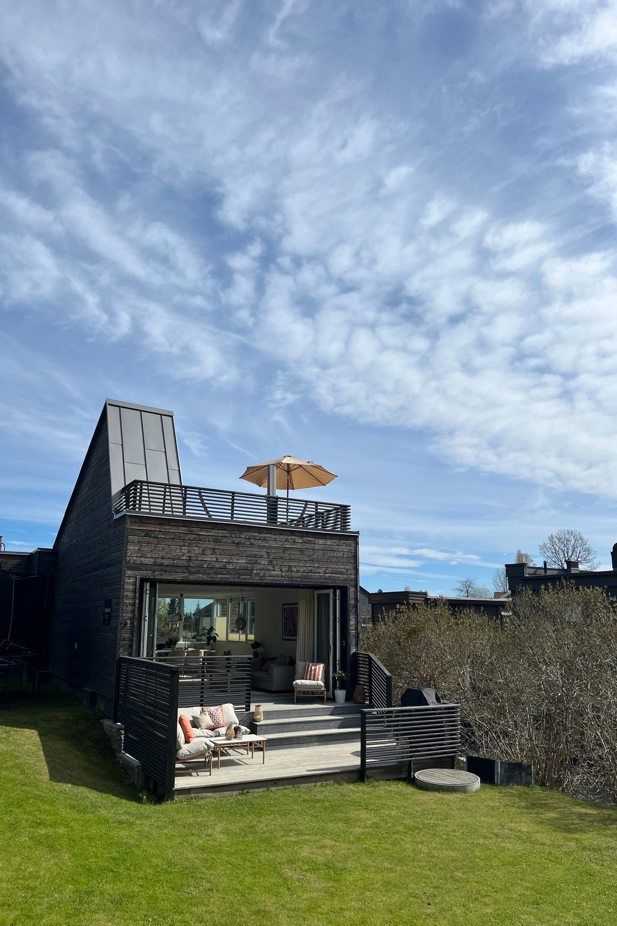 Herlig hage for lek, moro og avslapning. Galleribilde
