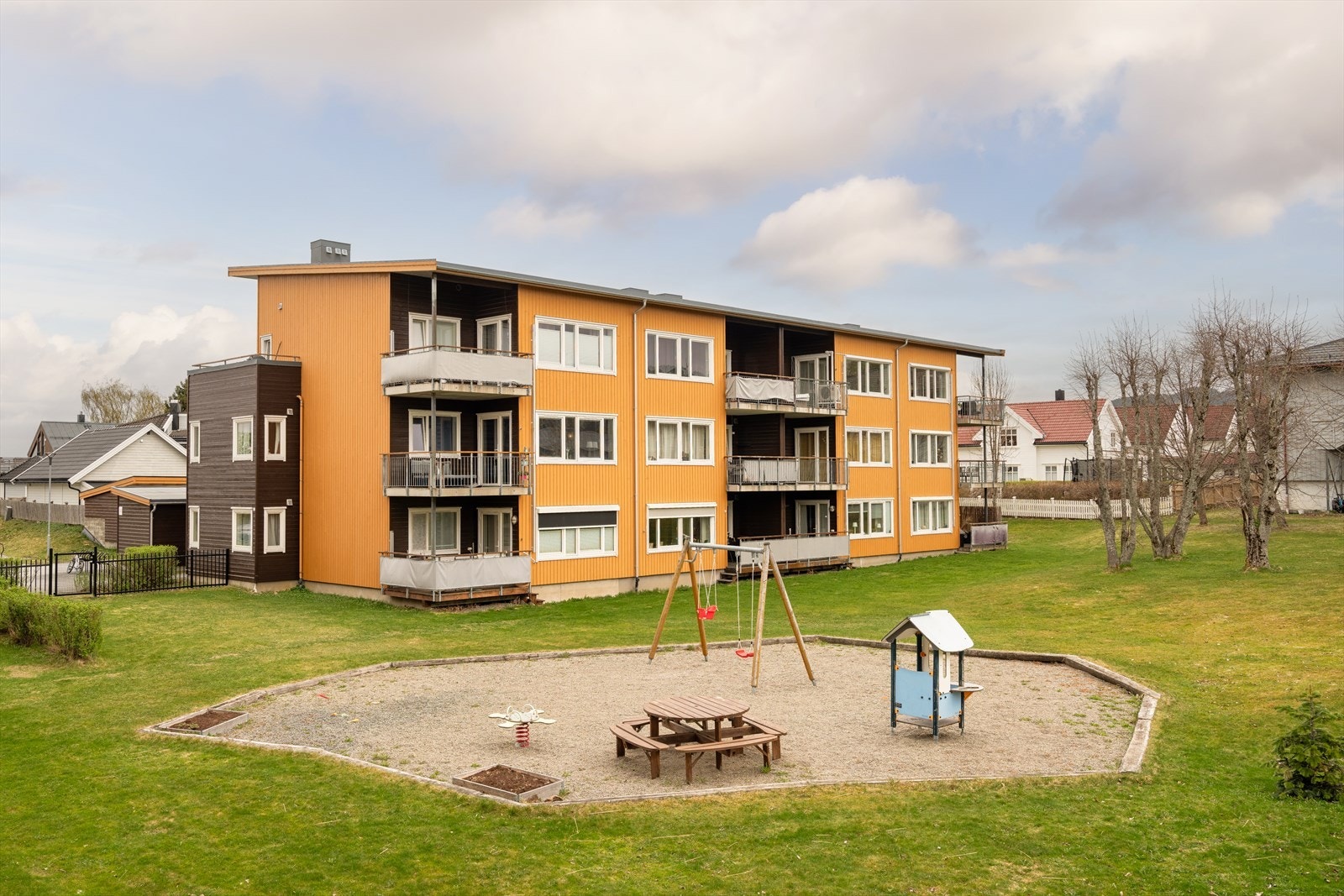 Borettslaget består av 40 leiligheter fordelt på Anders Søyseths veg 12 og 14. Galleribilde