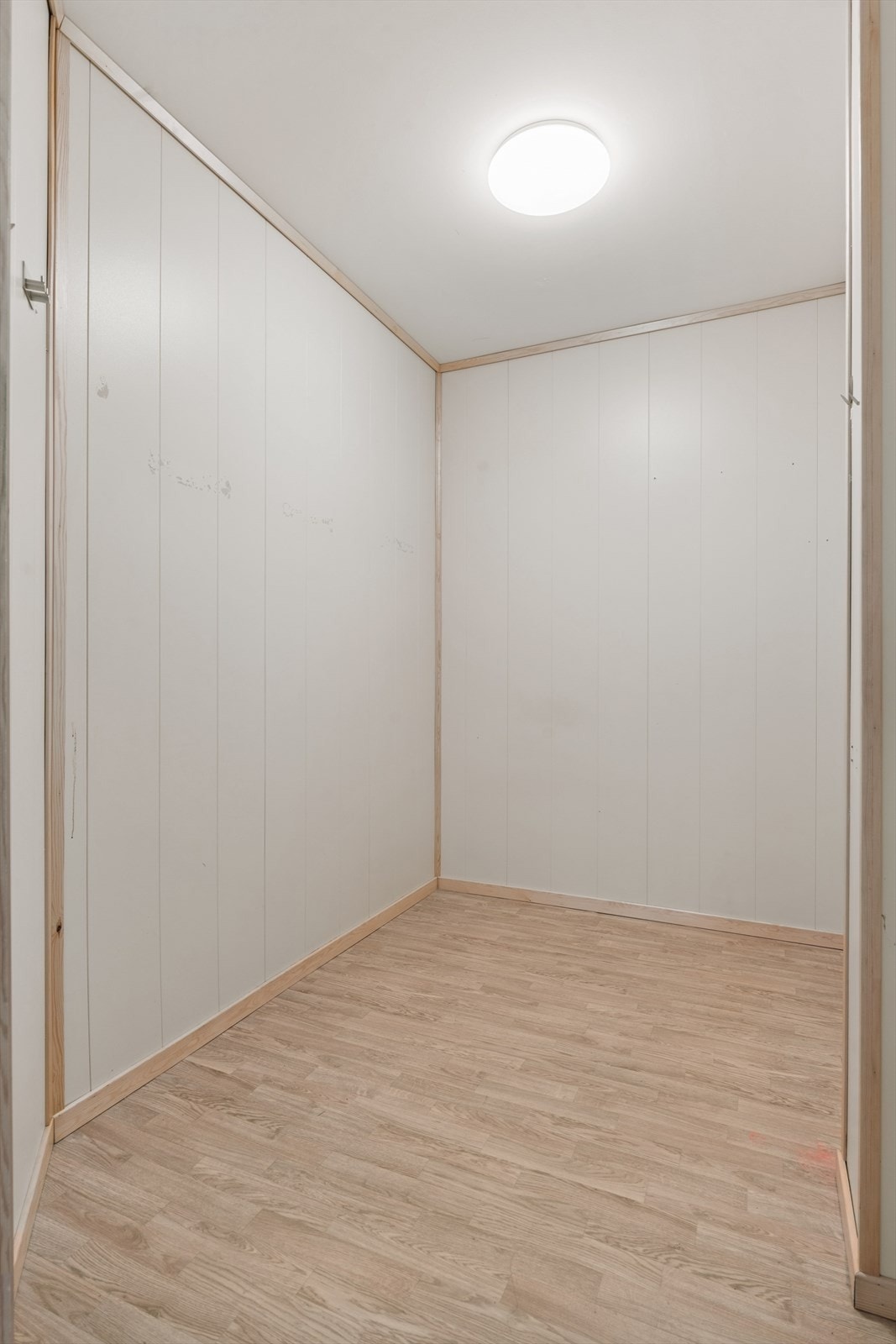 Rikelig med lagring i innvendig bod! Galleribilde