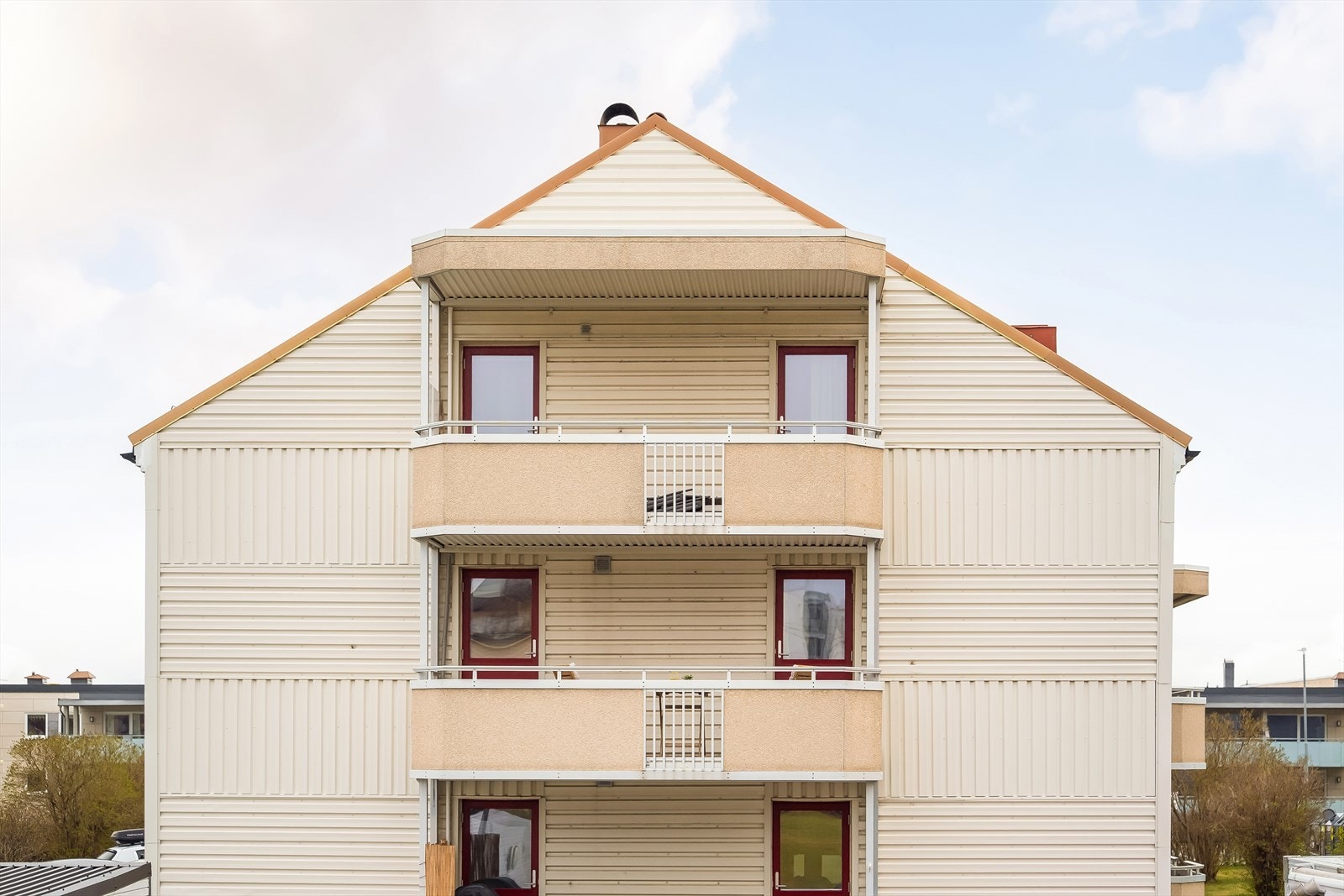 Leiligheten har en flott beliggenhet i byggets 2. etasje. Galleribilde