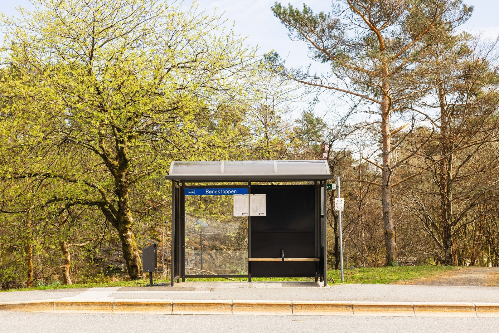 Herfra går line 14 og 15 med hyppige avganger. Galleribilde