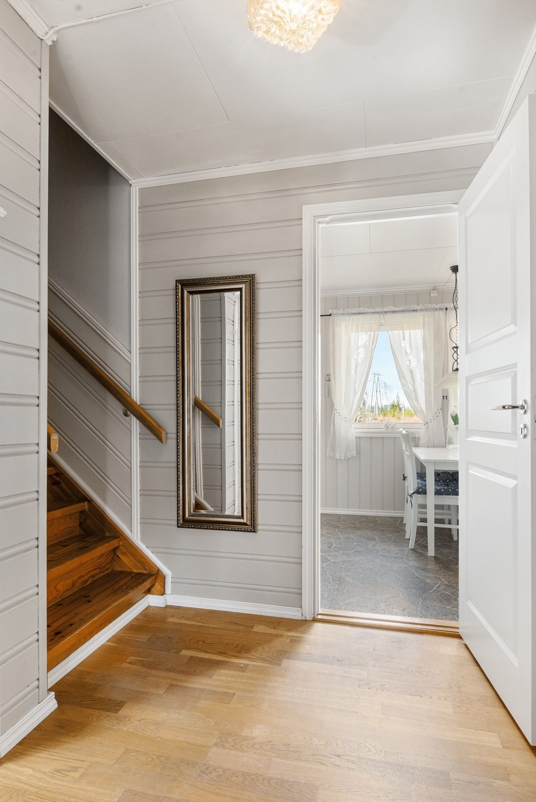 Sånn, da tar vi trappen opp til 2. etasje! Galleribilde