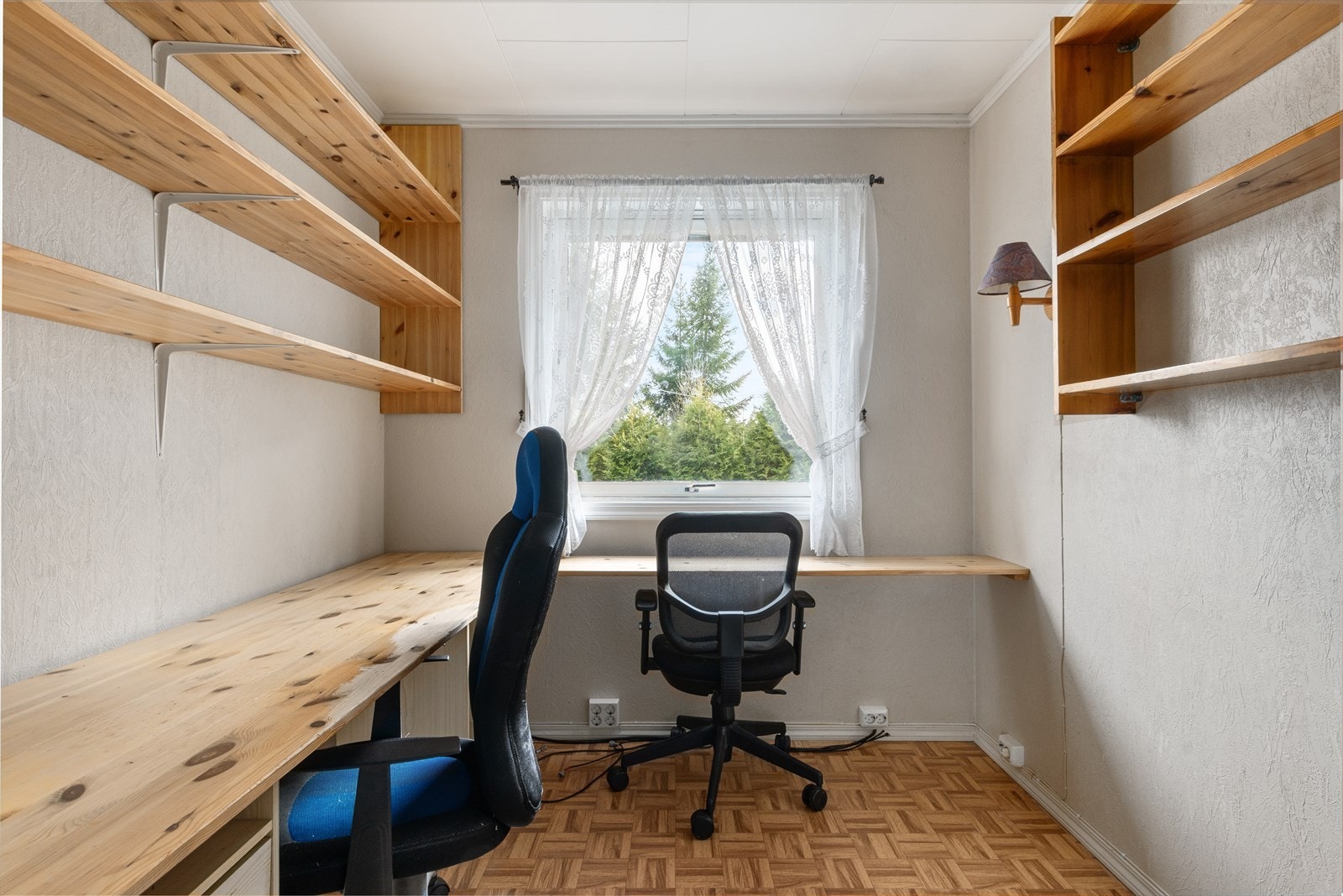 Det minste soverommet som har vært i bruk som kontor de siste årene. Galleribilde