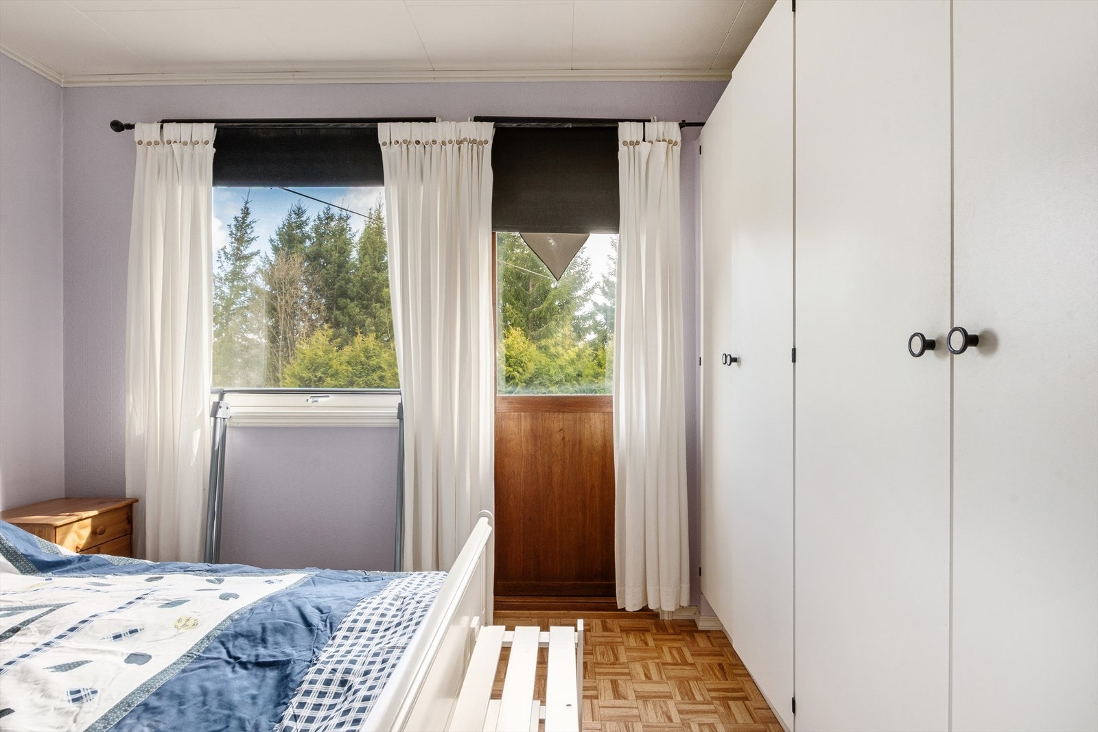 Godt med skapplass er det også her (ingen grunn til shoppestop her nei!) Galleribilde