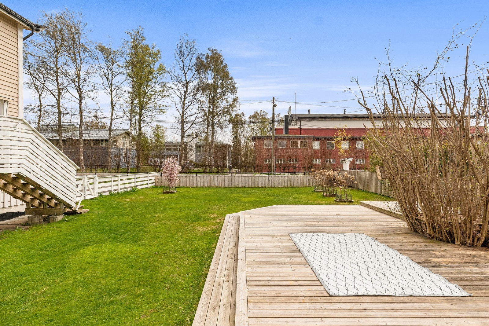 Ideell plass for grilling og hyggelige sommerkvelder. Galleribilde