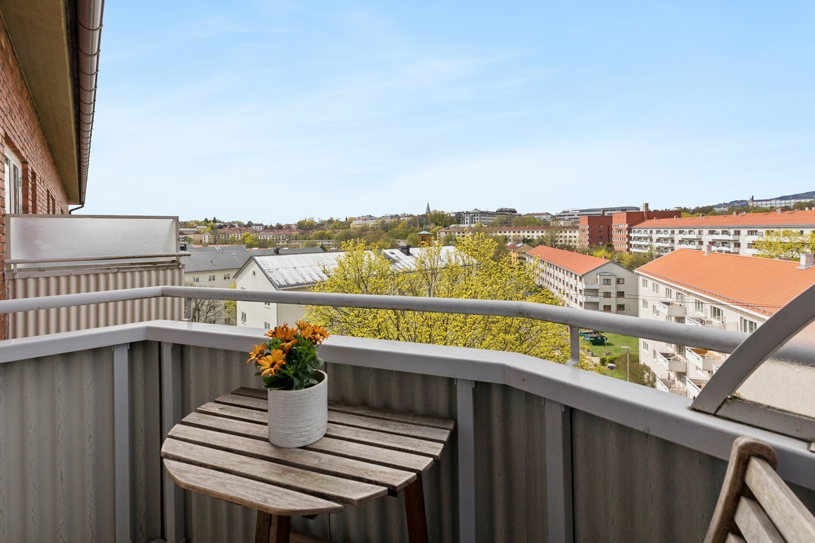 Fra 5. etasje har du en åpen og luftig utsikt over nærområdet. Galleribilde