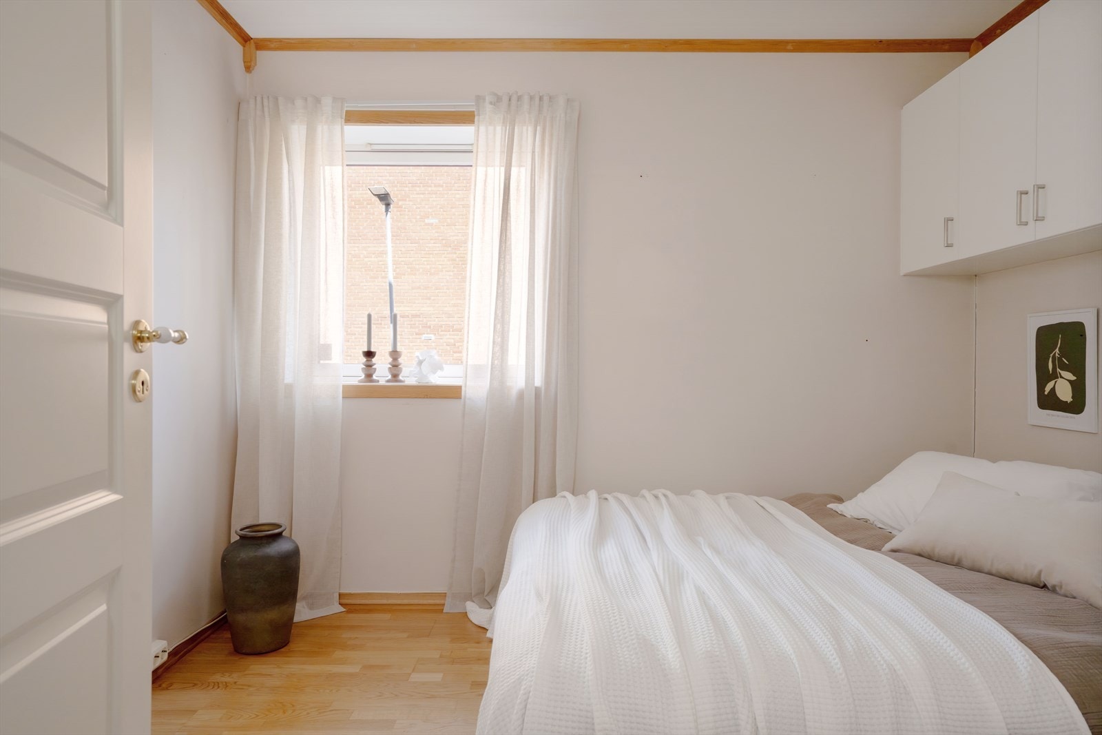 Soverom 2 egner seg godt som barnerom, gjesterom eller kontor. Galleribilde