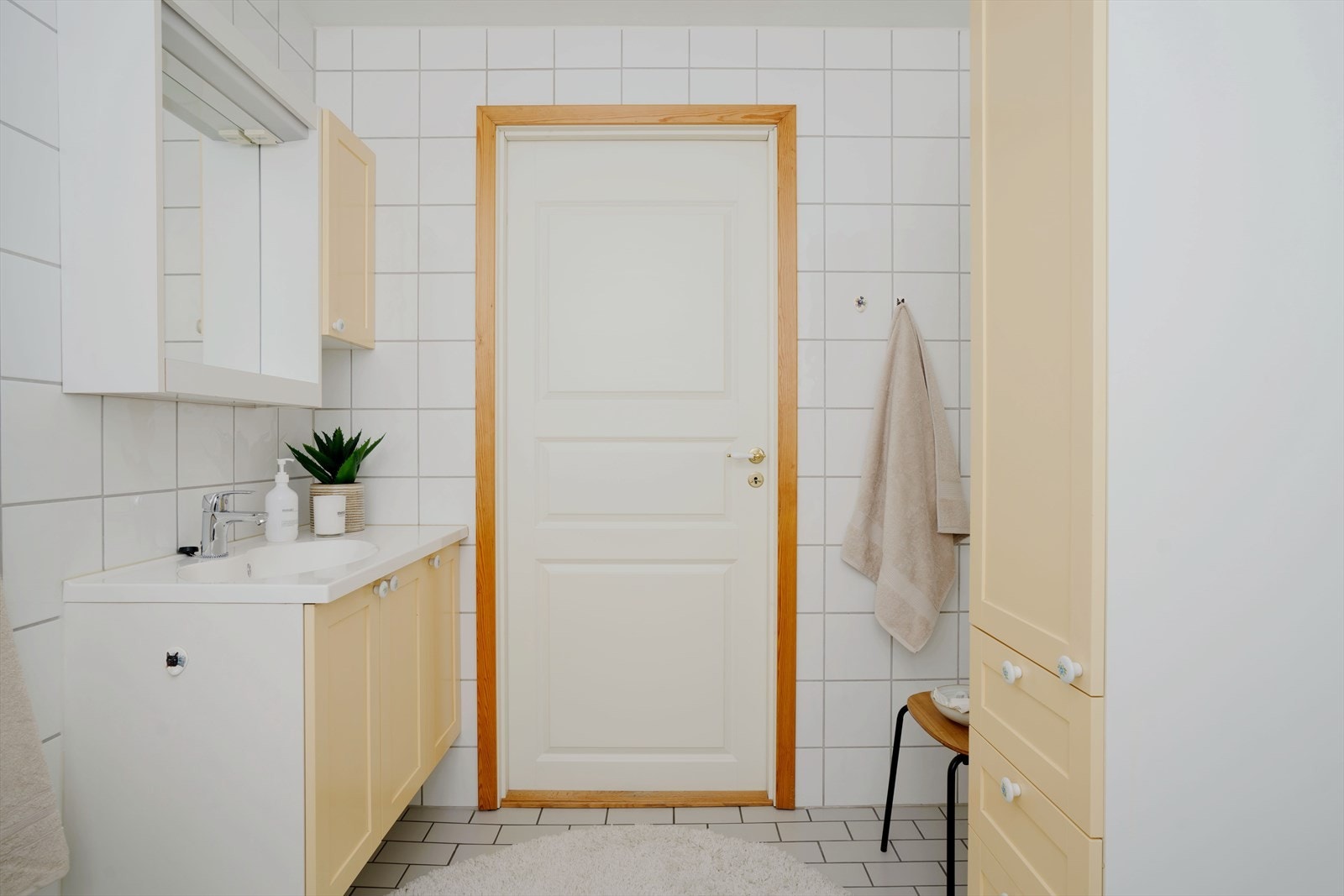 Badet har varme i gulvet. Galleribilde