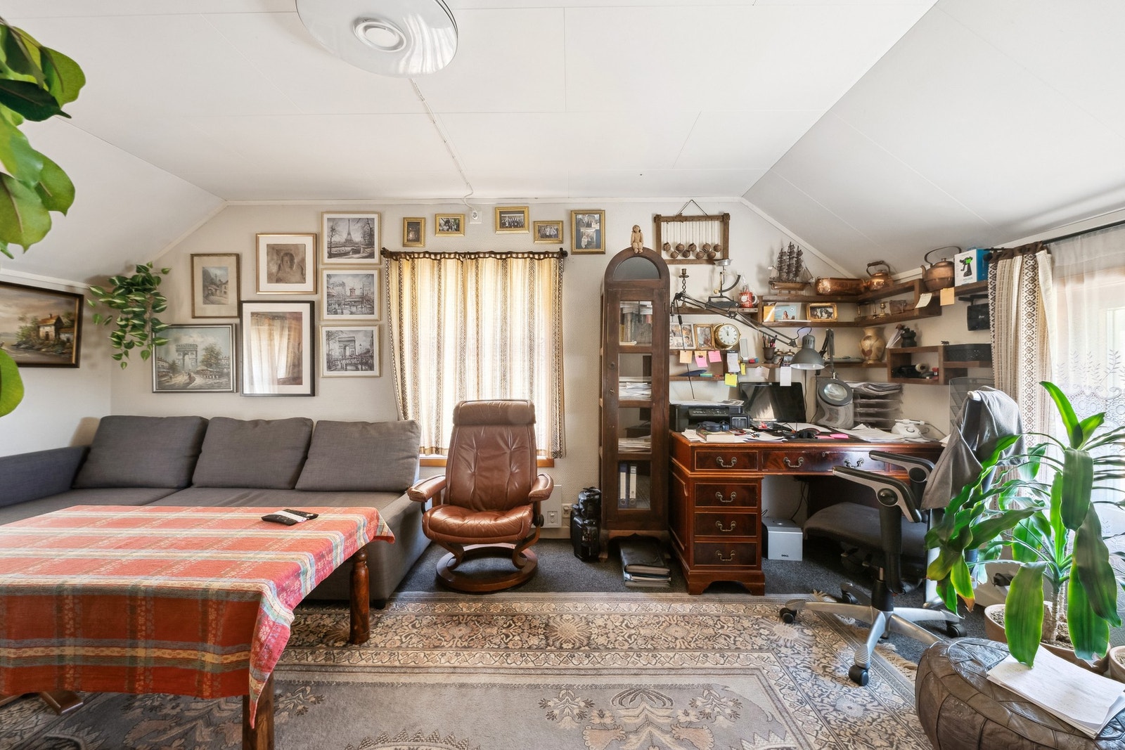 Stuen i leilighet 2 i Solliveien 119 Galleribilde