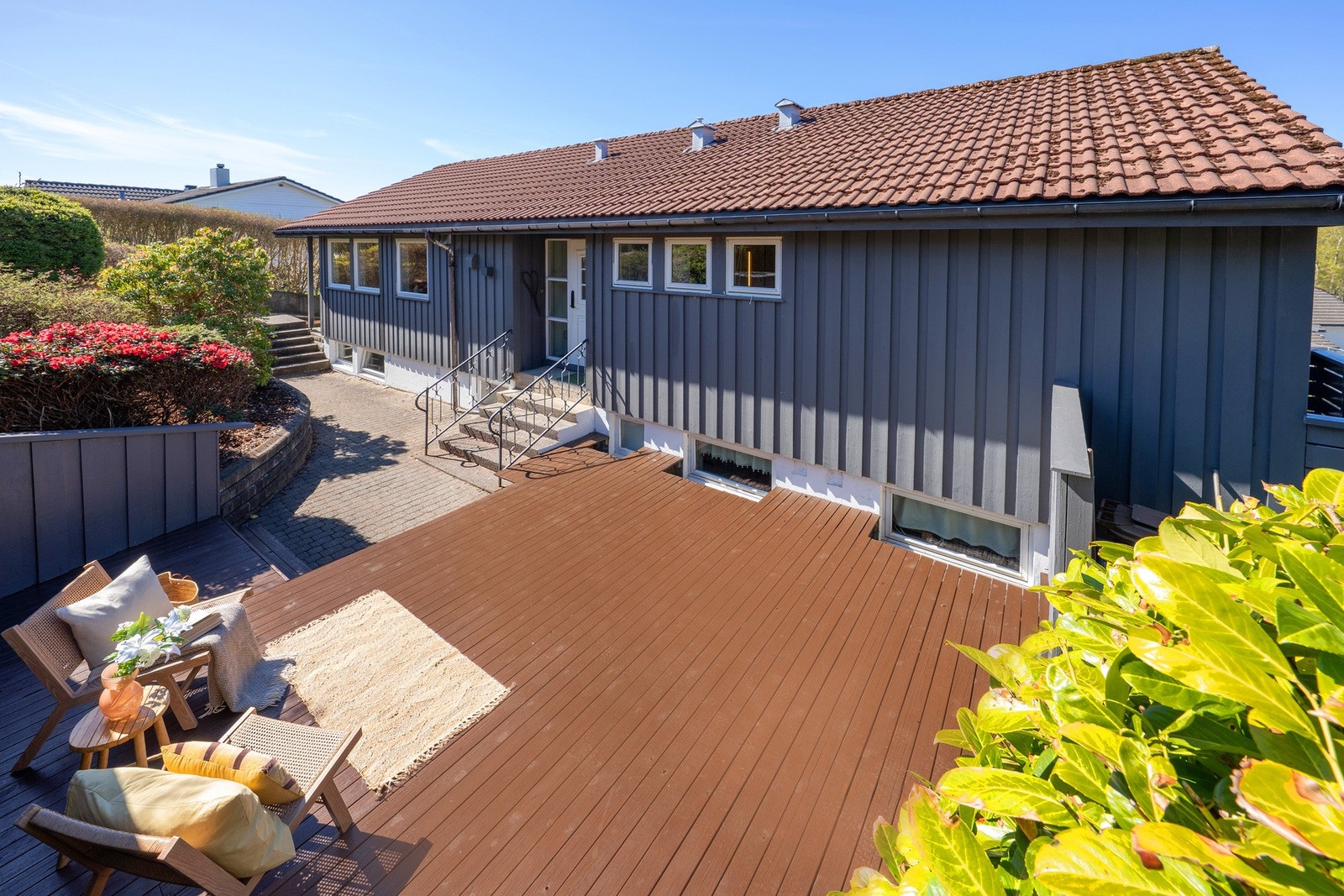 Terrasse ved inngangsparti. Galleribilde