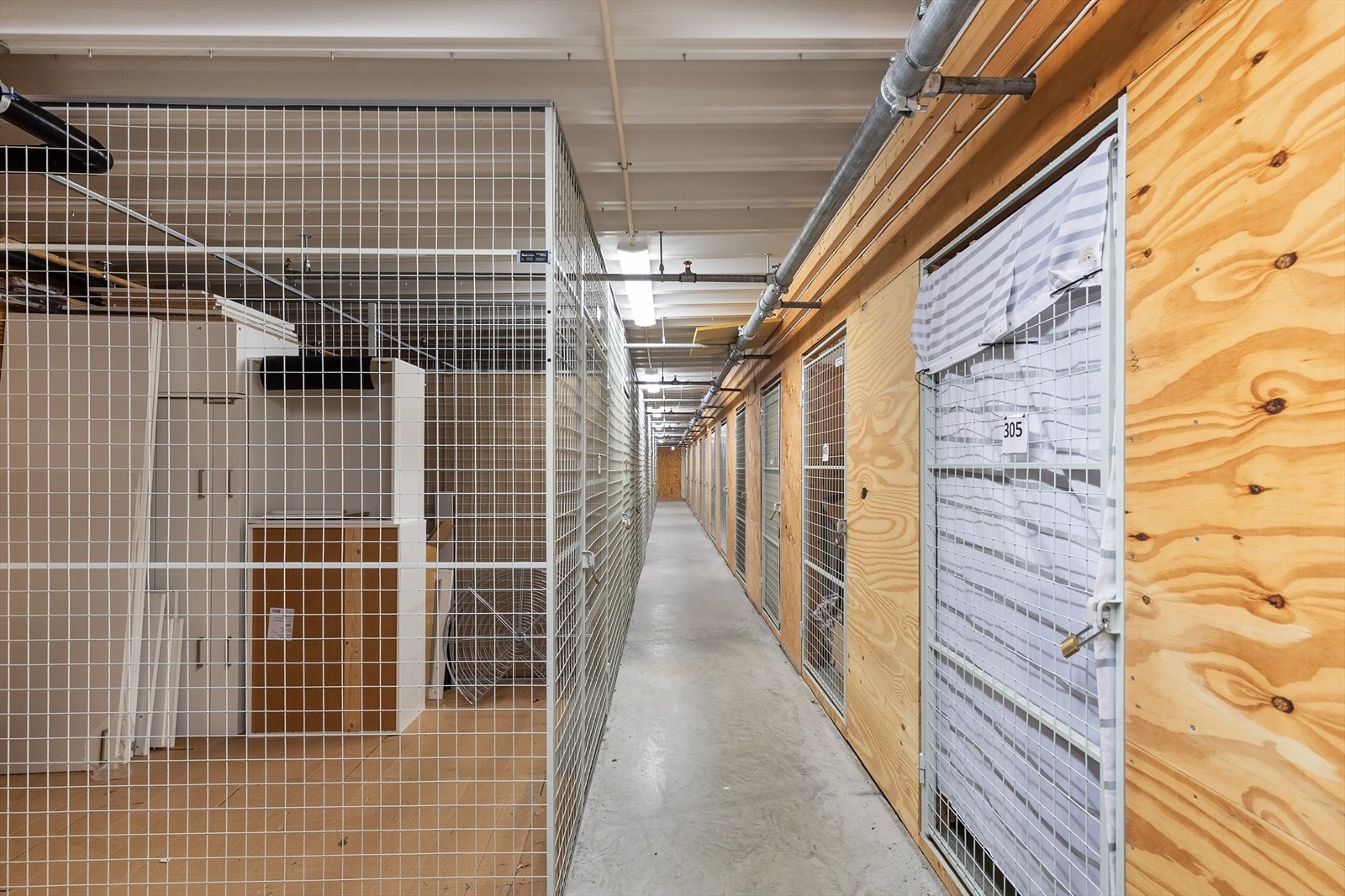 Privat nettingbod - i felles bodrom Galleribilde