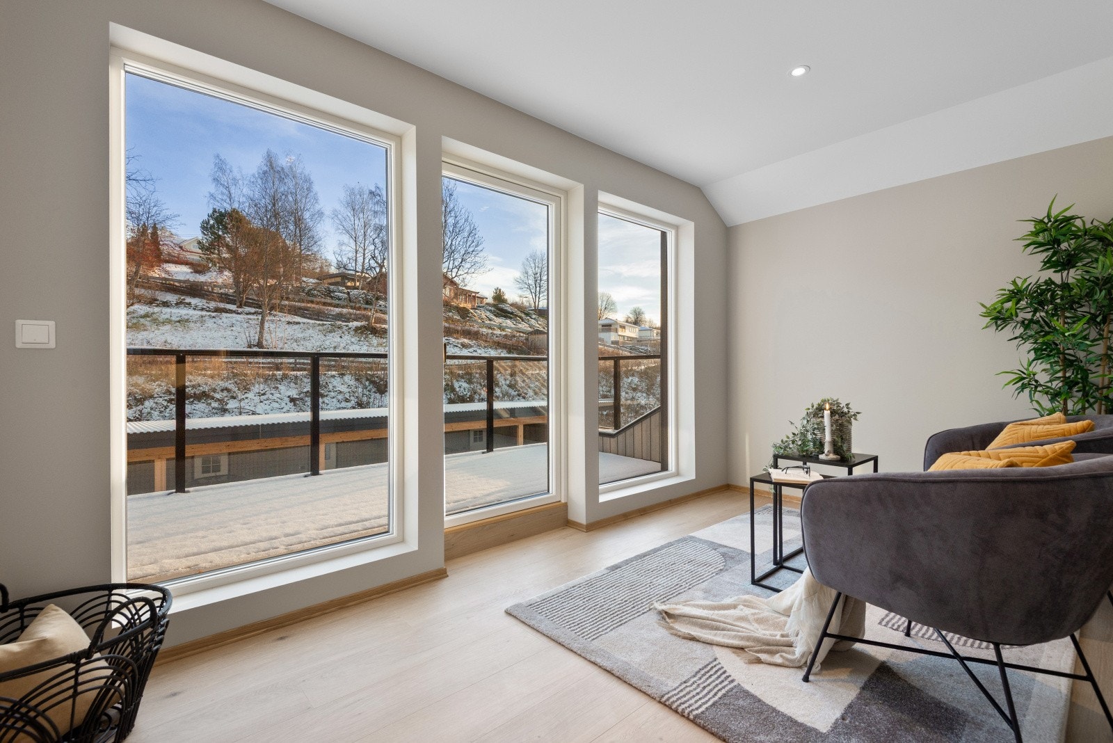 Koselig stuekrok med utgang til balkong. Galleribilde