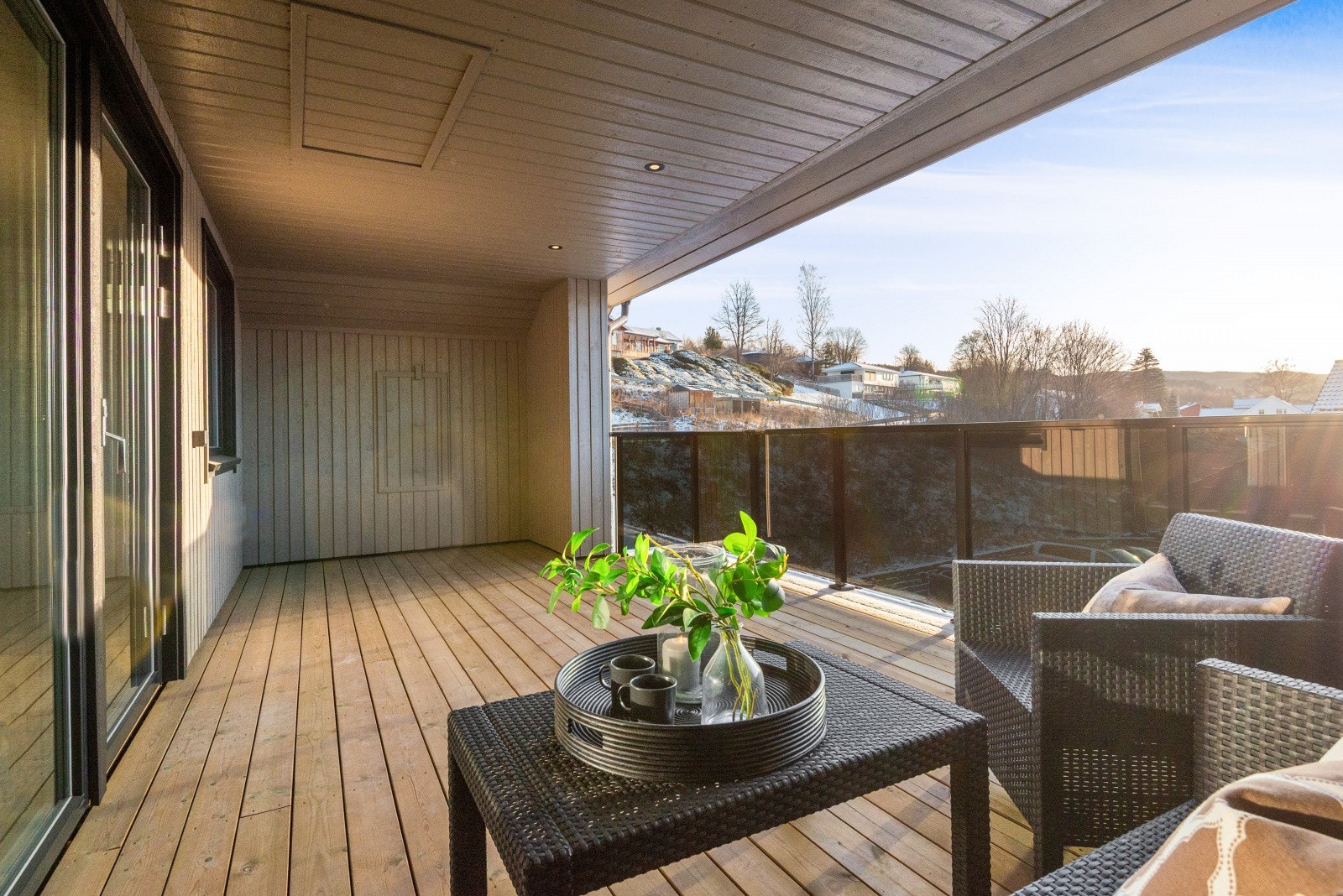 Romslig balkong med plass til flere soner. Galleribilde