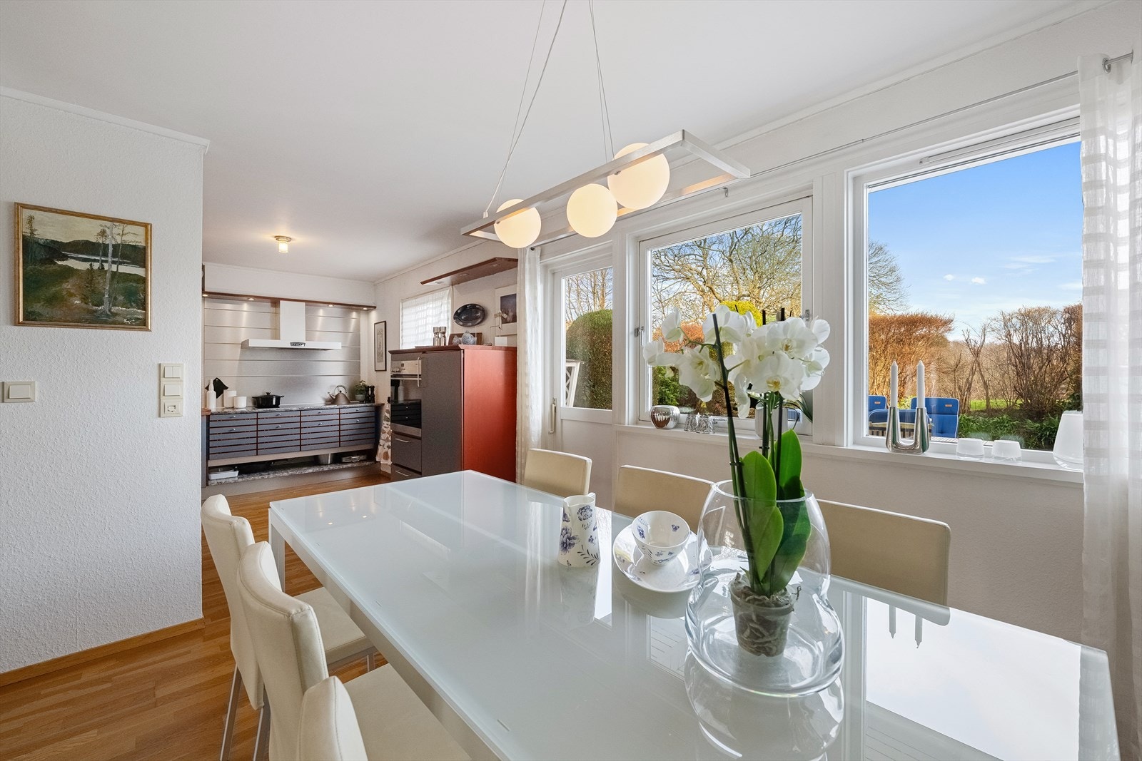 God plass til spisebord Galleribilde