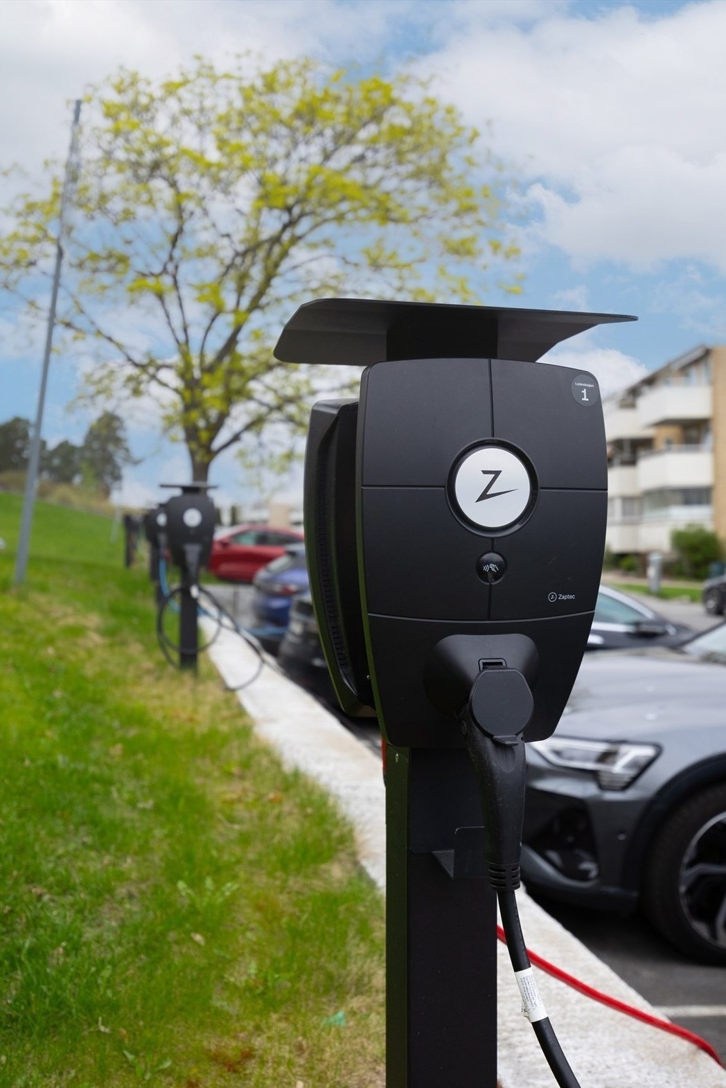 Borettslaget har parkeringsplasser som fritt benyttes for beboere. Hver leilighet får tilgang et parkeringsbevis, hvor det er "førstemann til mølla"-prinsippet som gjelder. Galleribilde