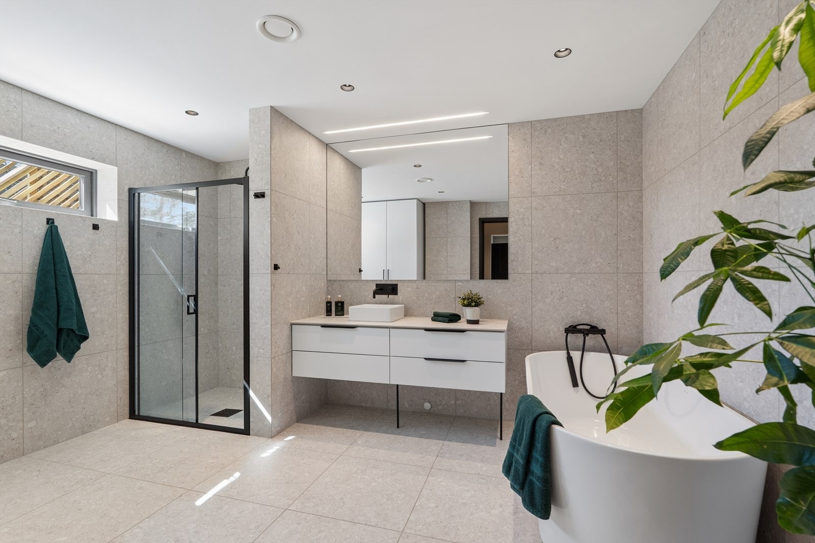 Dette er en elegant halvpart av tomannsbolig i et attraktivt boligområde. Galleribilde