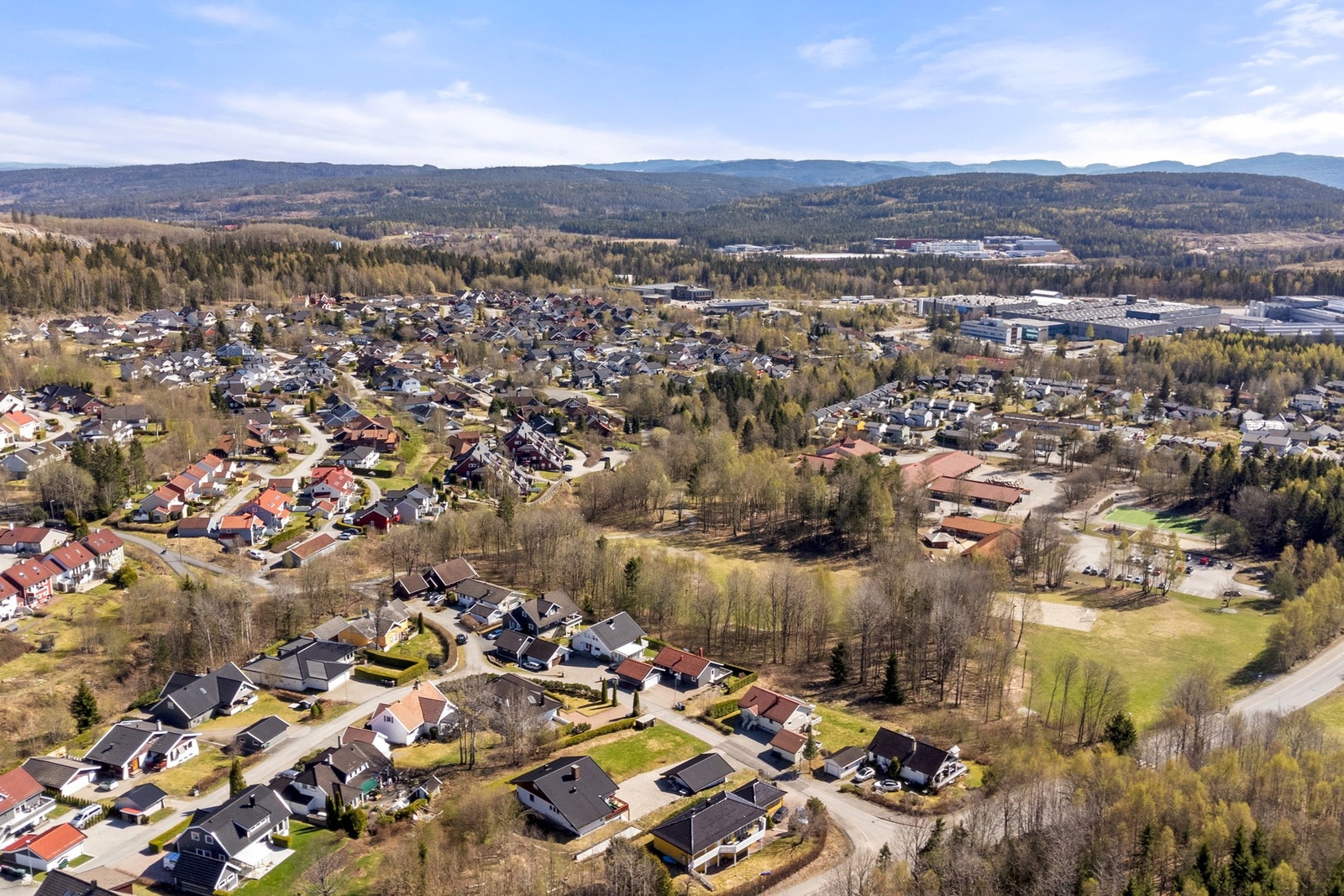 Naturskjønne Tranby | kort vei til påkjøring E18 Galleribilde