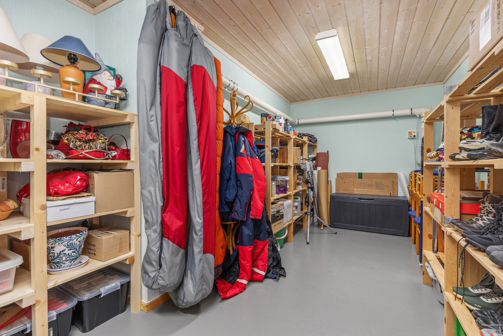 Kjelleren har hobbyrom og godt med bodplass / 2 boder Galleribilde