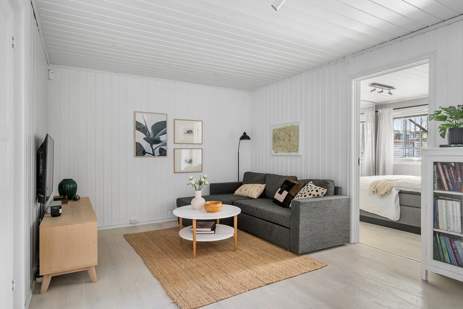 Her er det plass til sofagruppe og ekstra møblement. Galleribilde