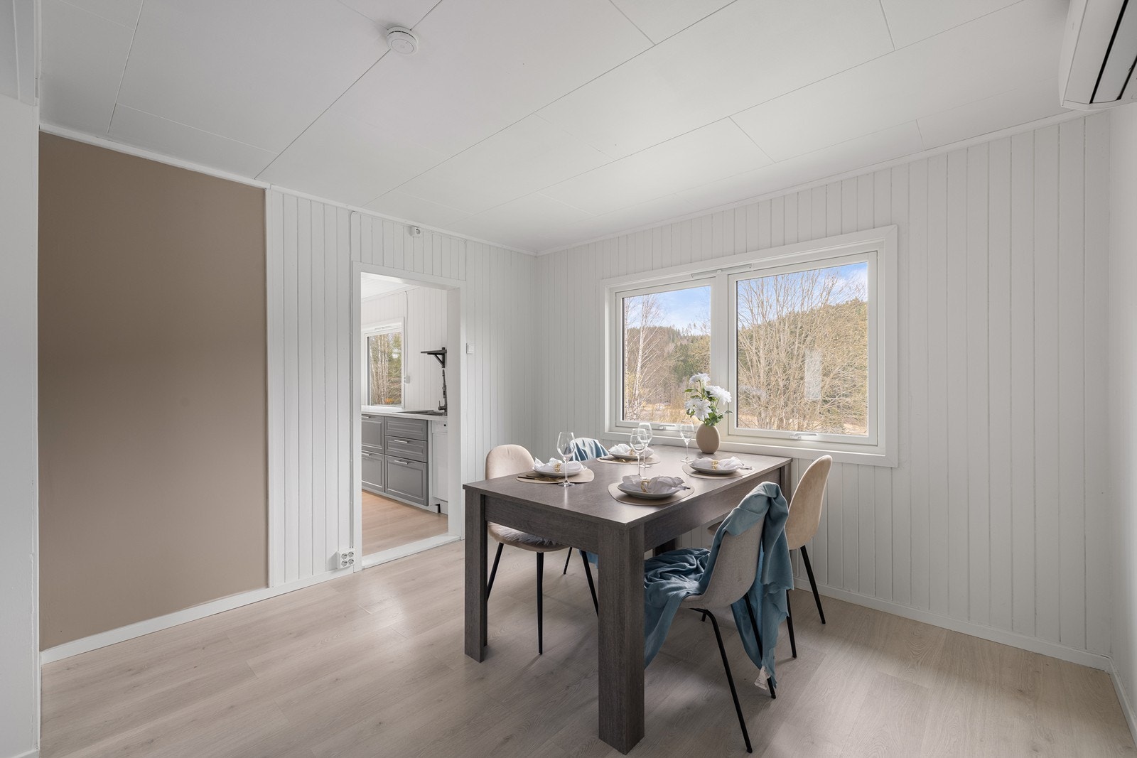 Spiseplassen er et naturlig samlingspunkt i boligen. Galleribilde