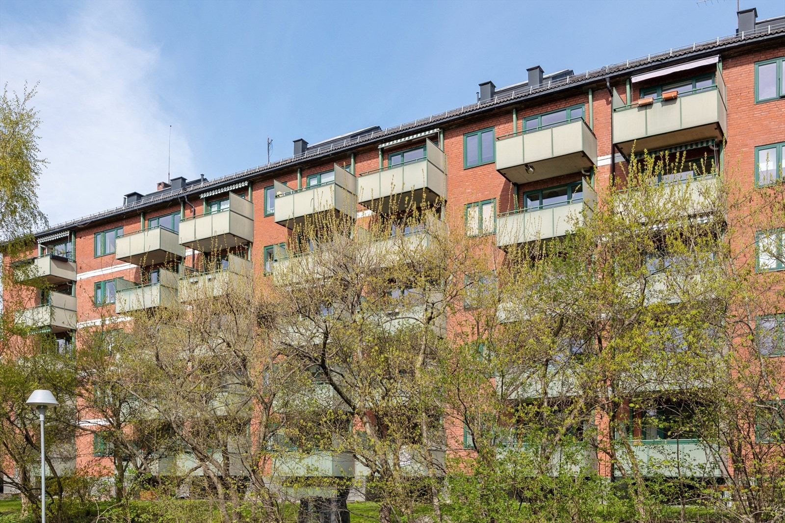 Sameiet Hedmarksgata 8 - 10 består av 83 boligseksjoner og 2 næringsseksjoner. Galleribilde