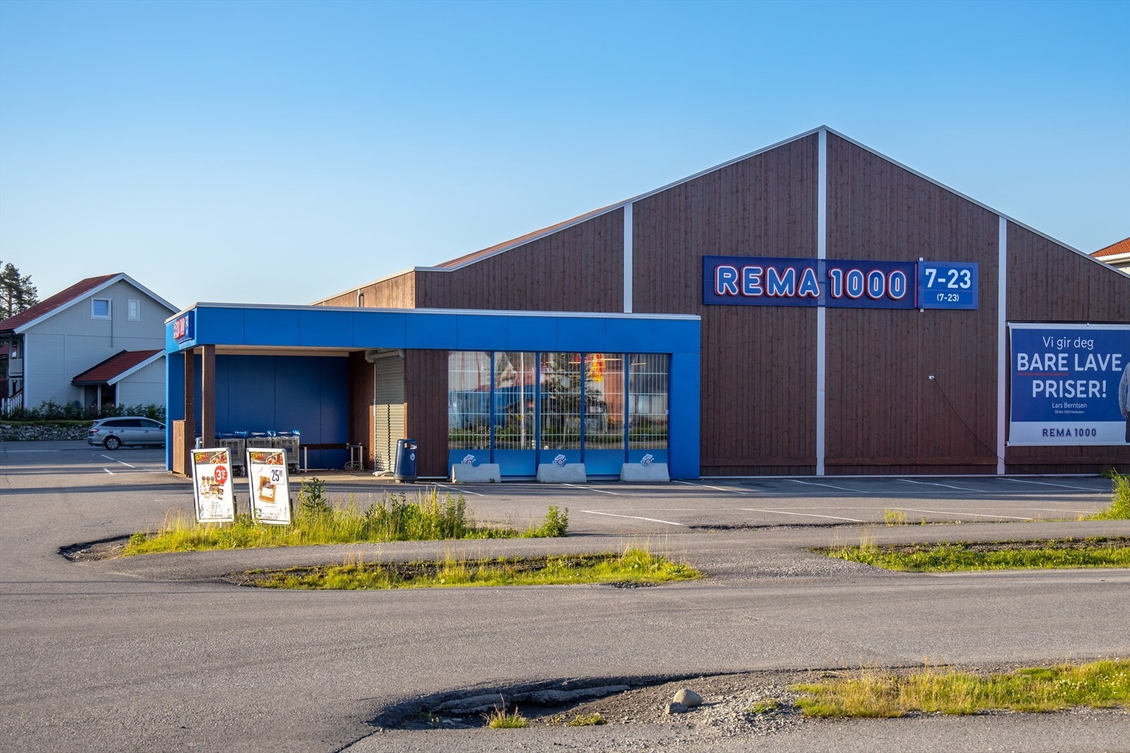 På Neskollen har du Rema 1000, Coop Extra og MIX kiosk. Galleribilde