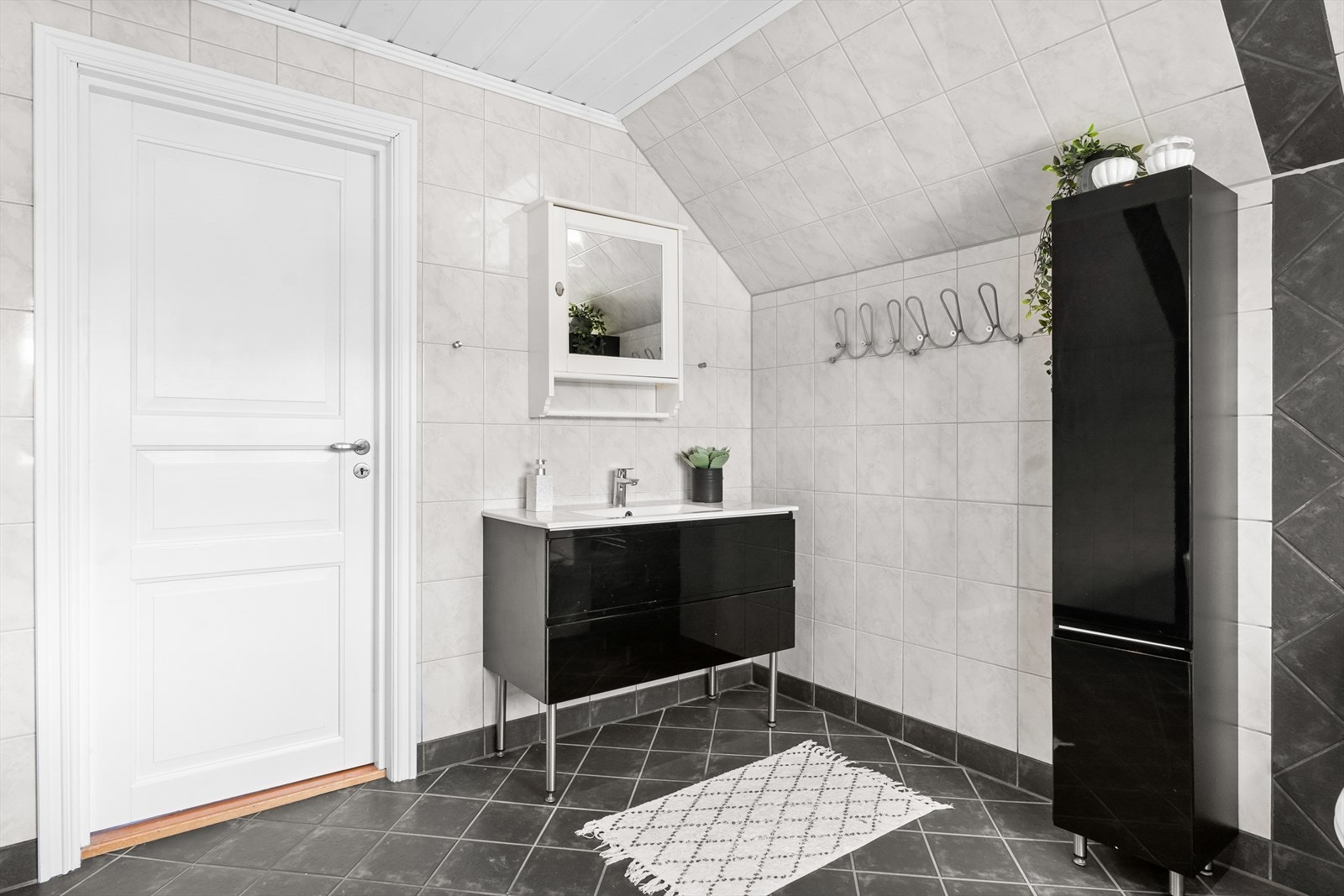Det er balansert ventilasjon på badet. Galleribilde