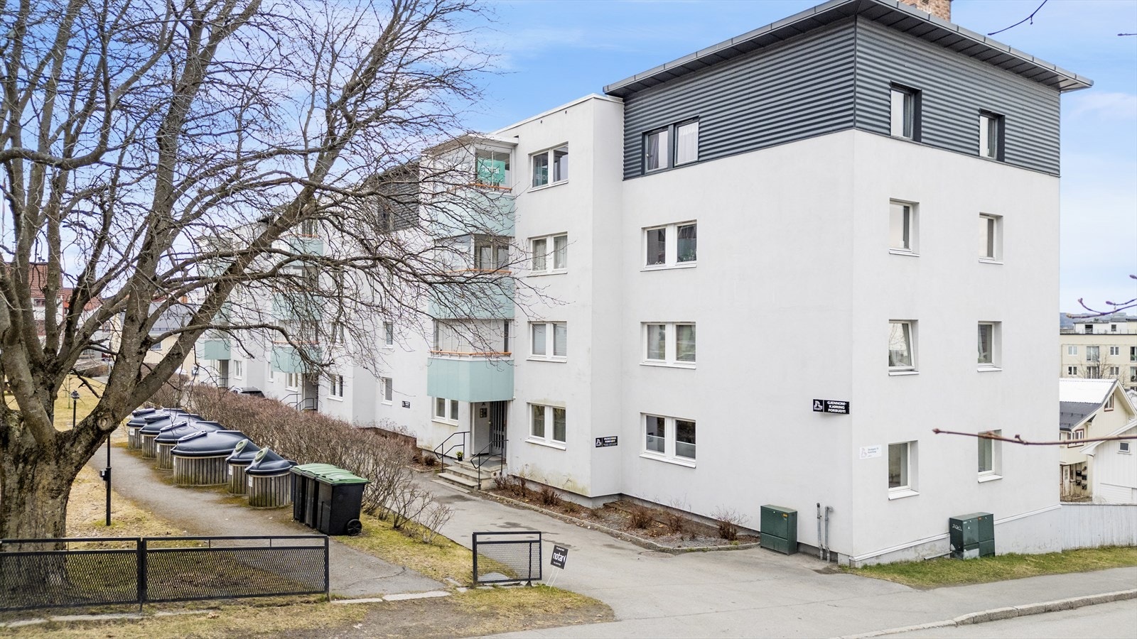 Overbygget inngangsparti. Galleribilde