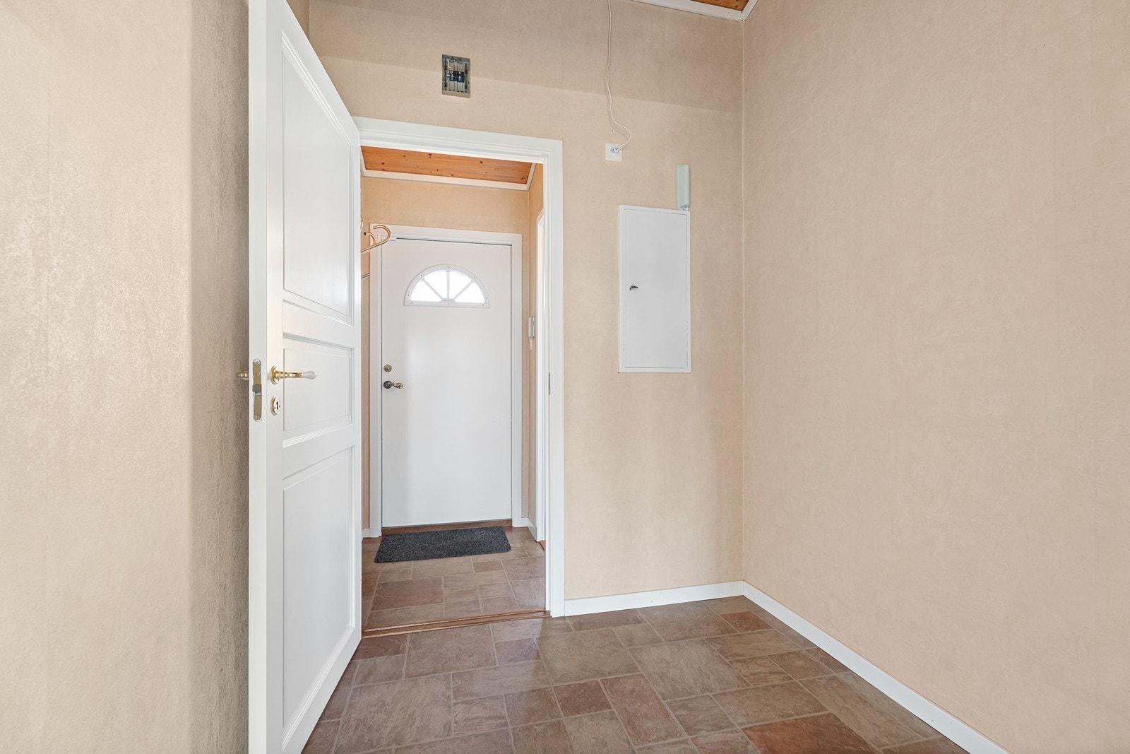 Inngangsparti. Galleribilde