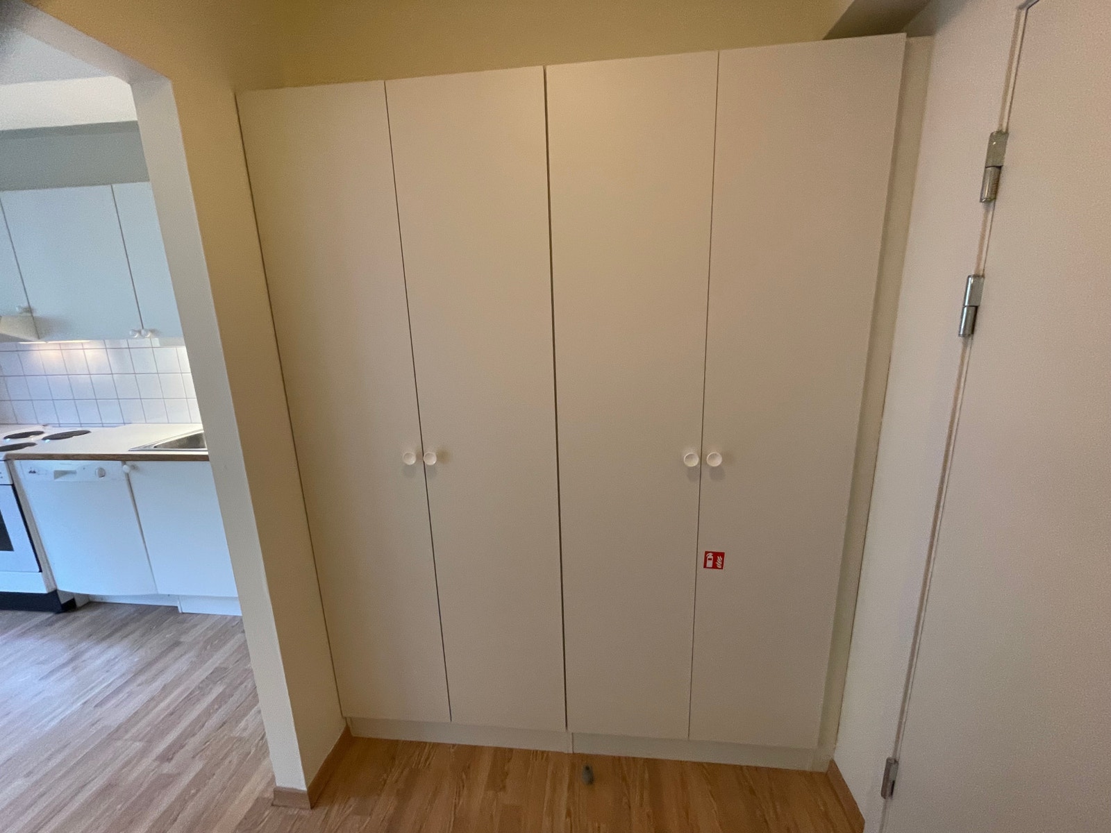 Garderobe gang Galleribilde
