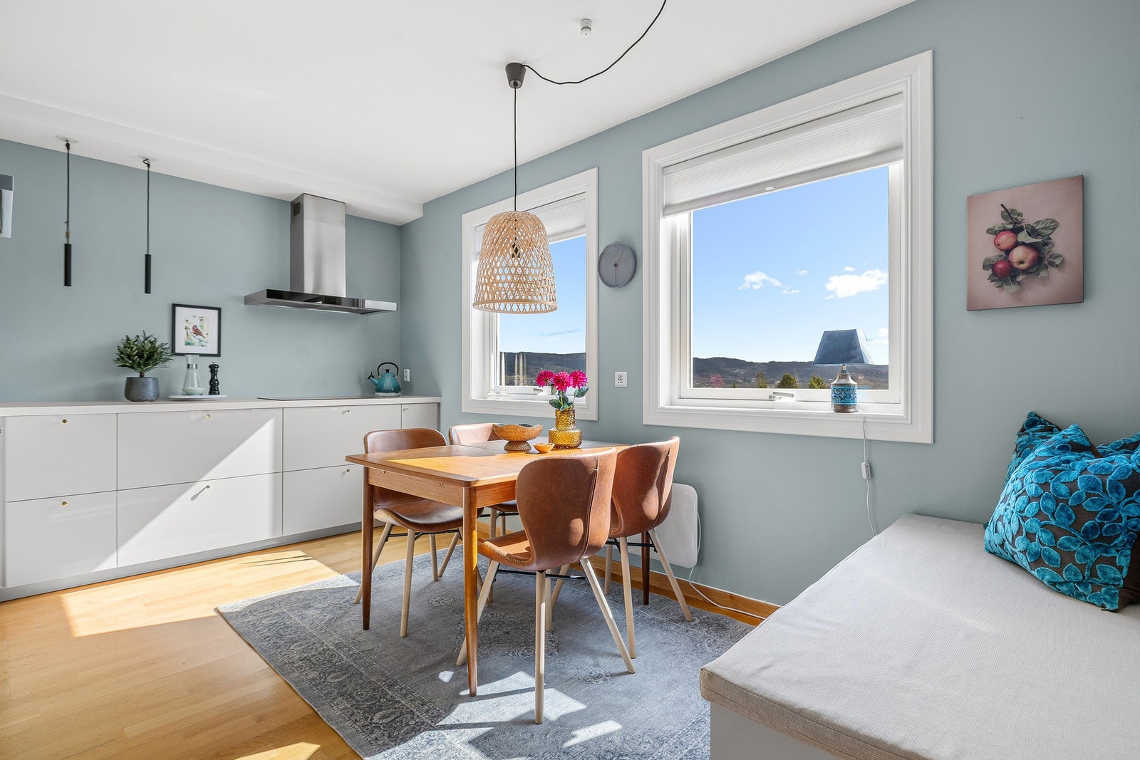 Stilrent kjøkken fra 2019 på 13 kvm. Galleribilde