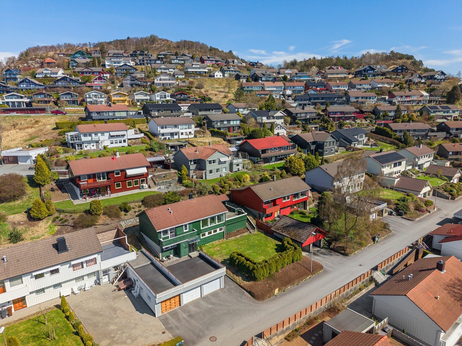 Området består hovedsakelig av eneboliger i et rolig og etablert nabolag. Galleribilde