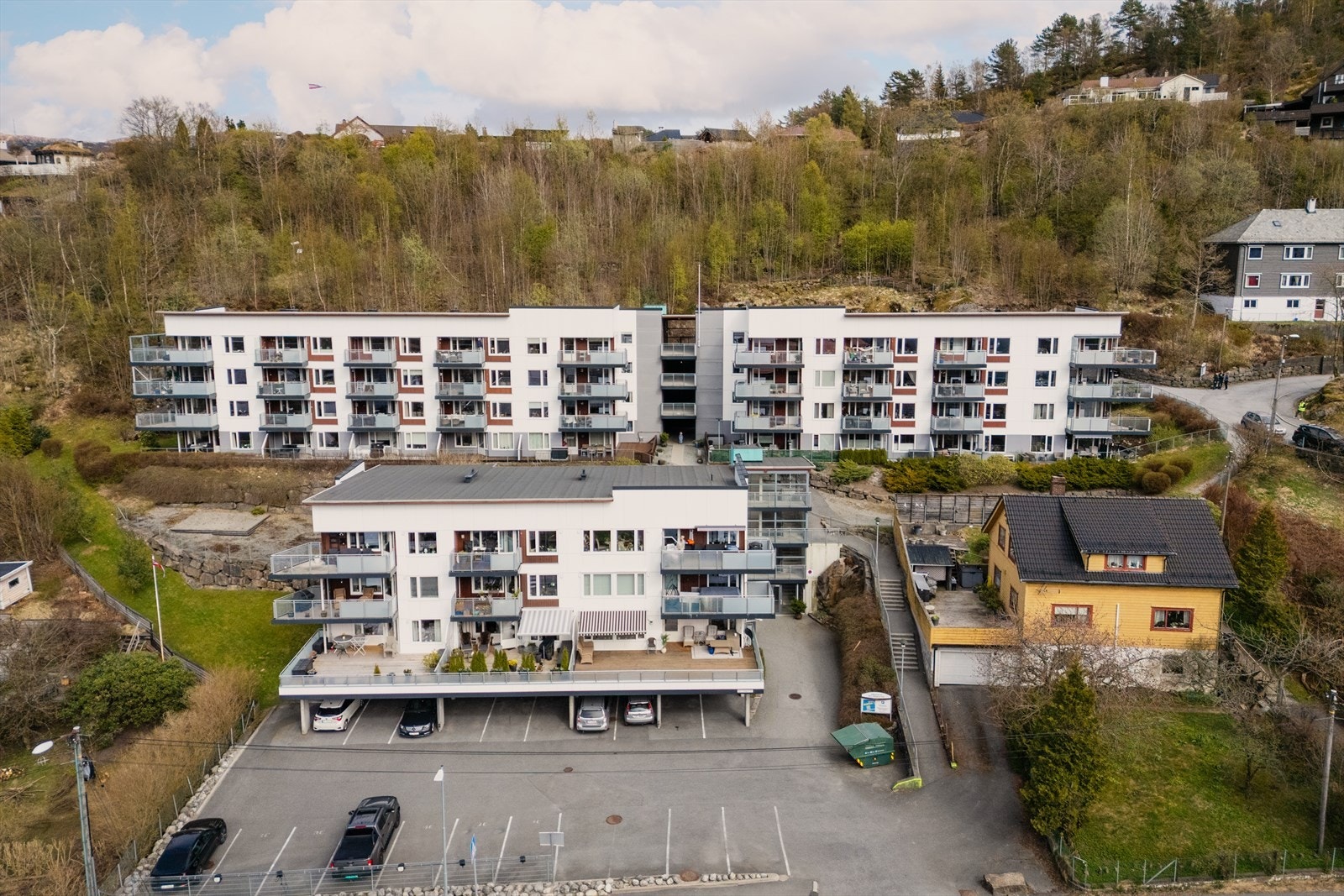 Ryddig og veldrevet sameie oppført i 1999 Galleribilde