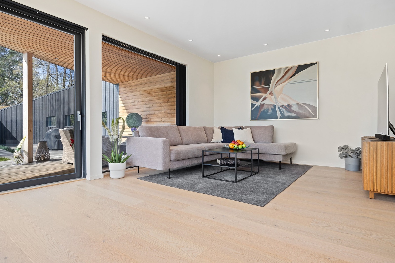 Utgang til en delvis overbygd terrasse Galleribilde