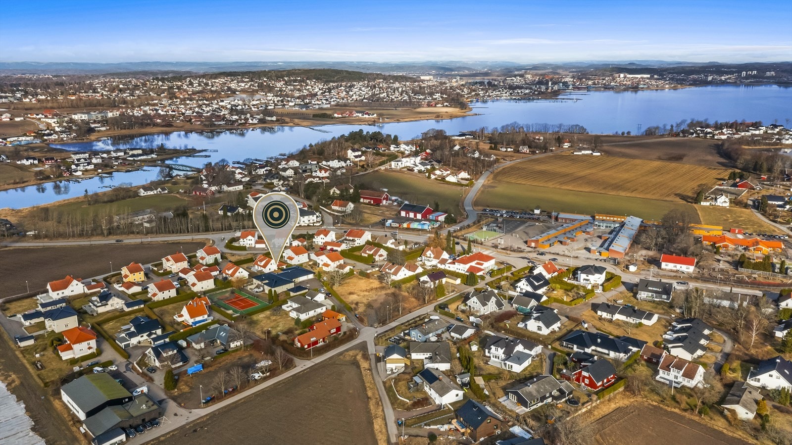 Nøtterøy har vakker skjærgård, med nydelig kyststi som gir god rekreasjon hele året. Galleribilde