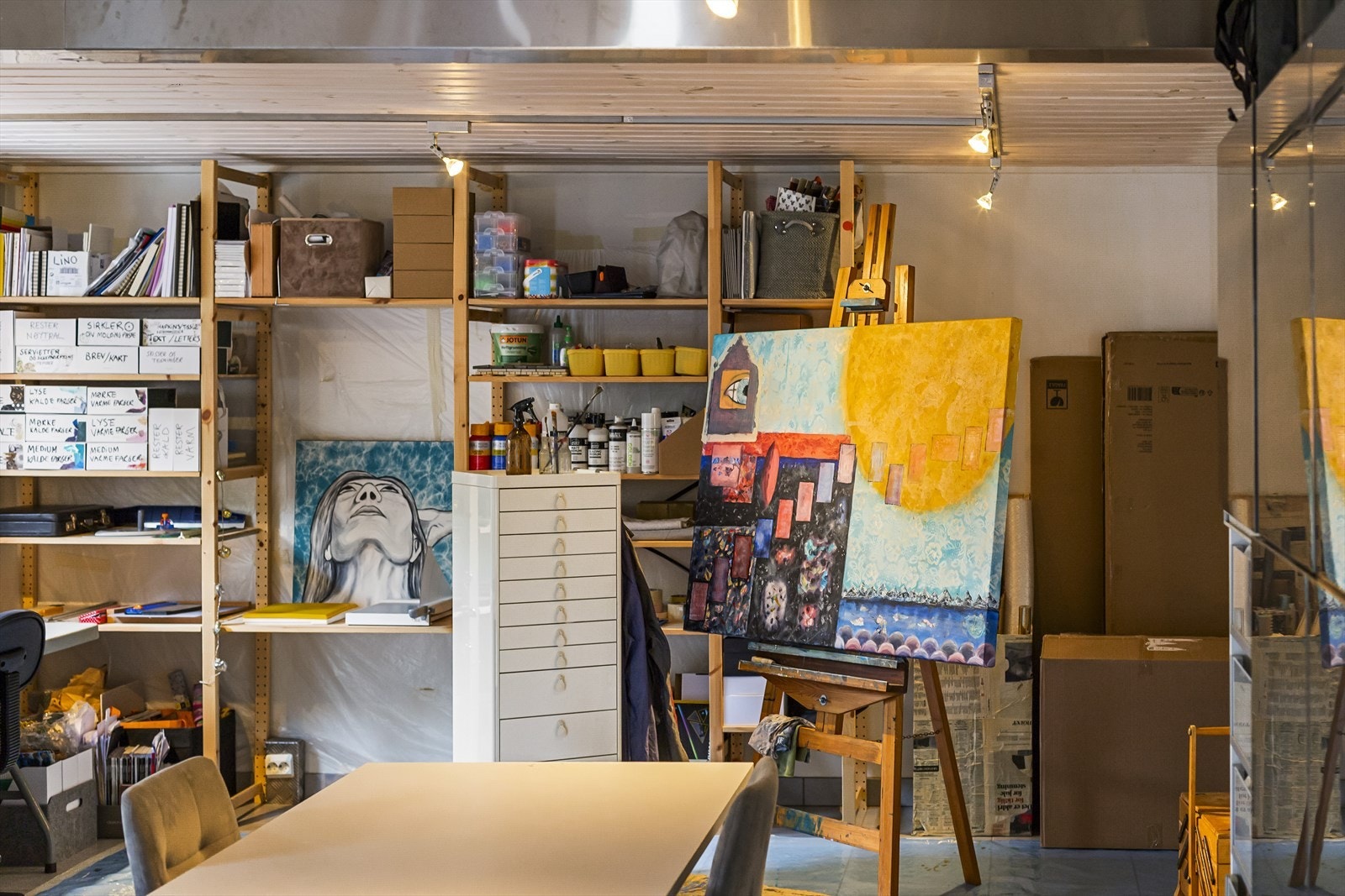 Det kan også benyttes som flerbruksrom hvor flere bruksbehov kan kombineres. Galleribilde
