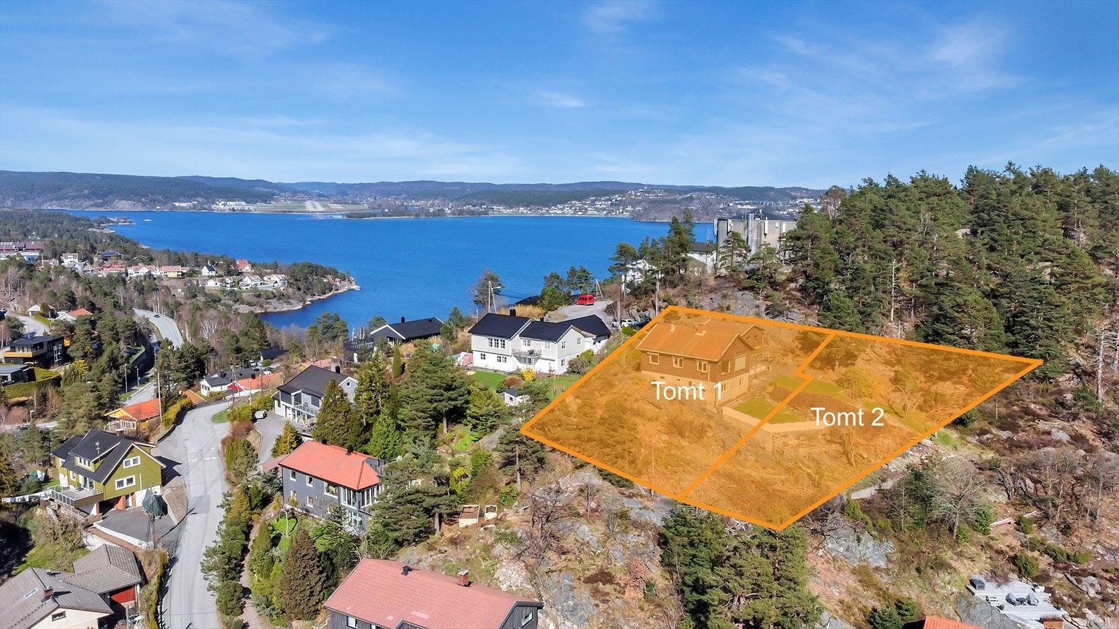 Tomten er fradelt fra opprinnelig eiendom og vises som tomt 2 på bildet. Galleribilde