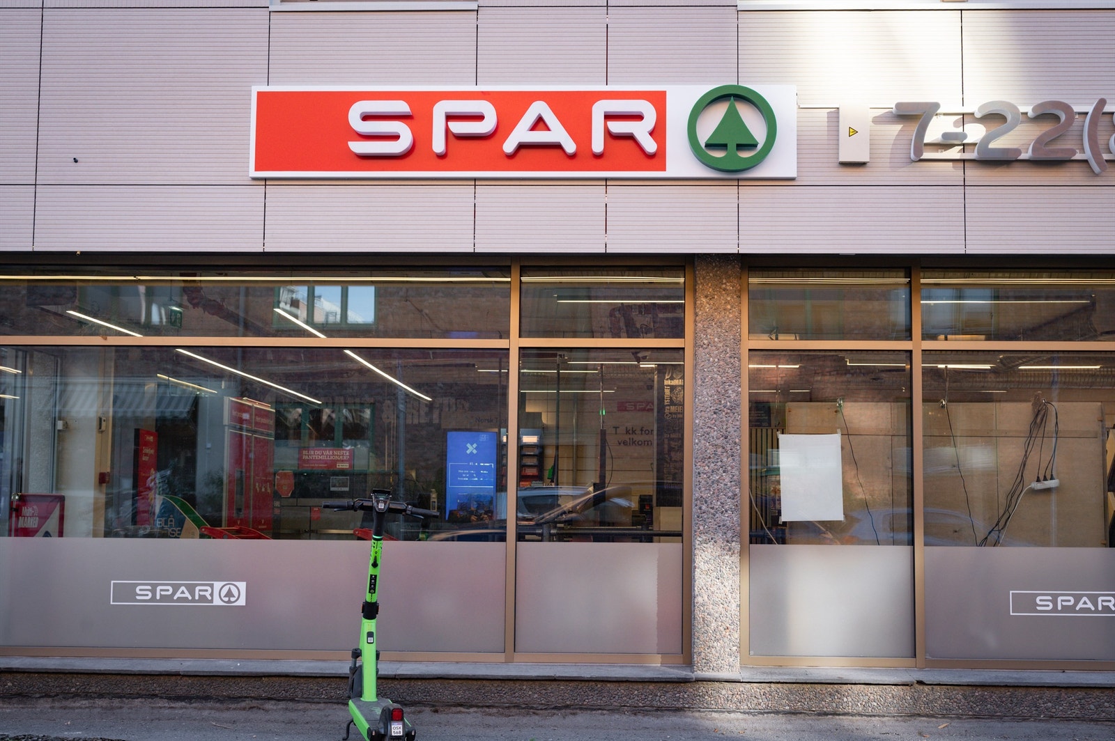 Den daglige handelen er enkel, med Spar Dælenenggata like ved leiligheten. Galleribilde