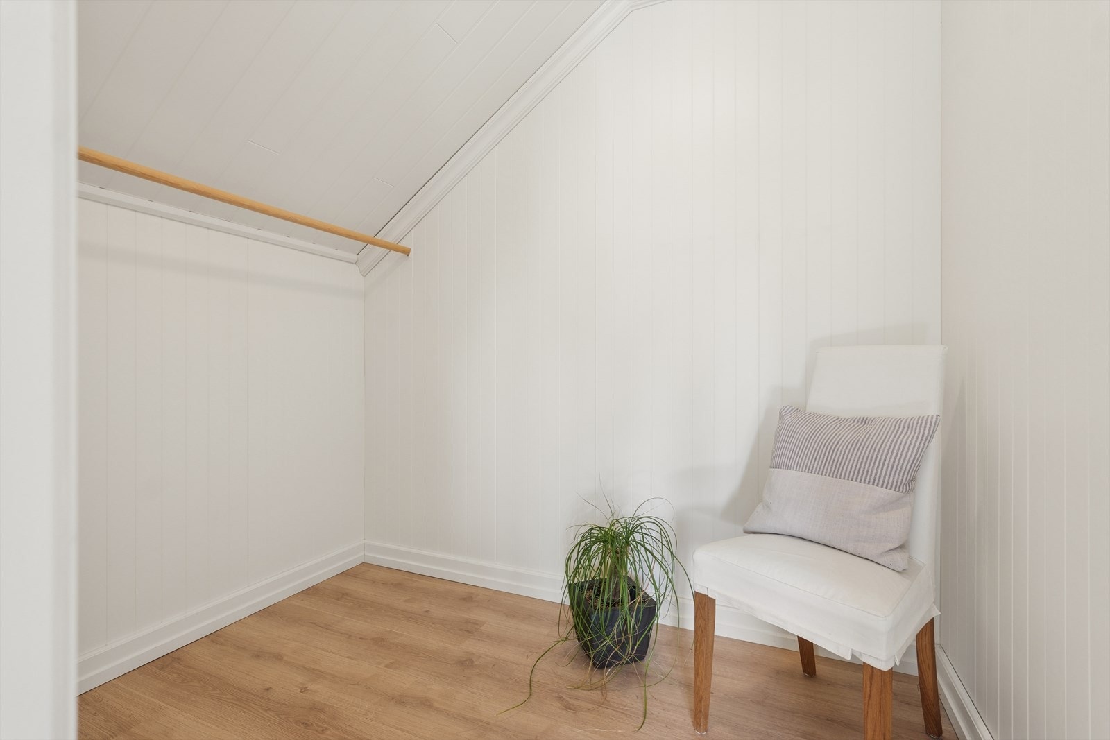Også fra dette soverommet er det adkomst til garderoberom. Galleribilde