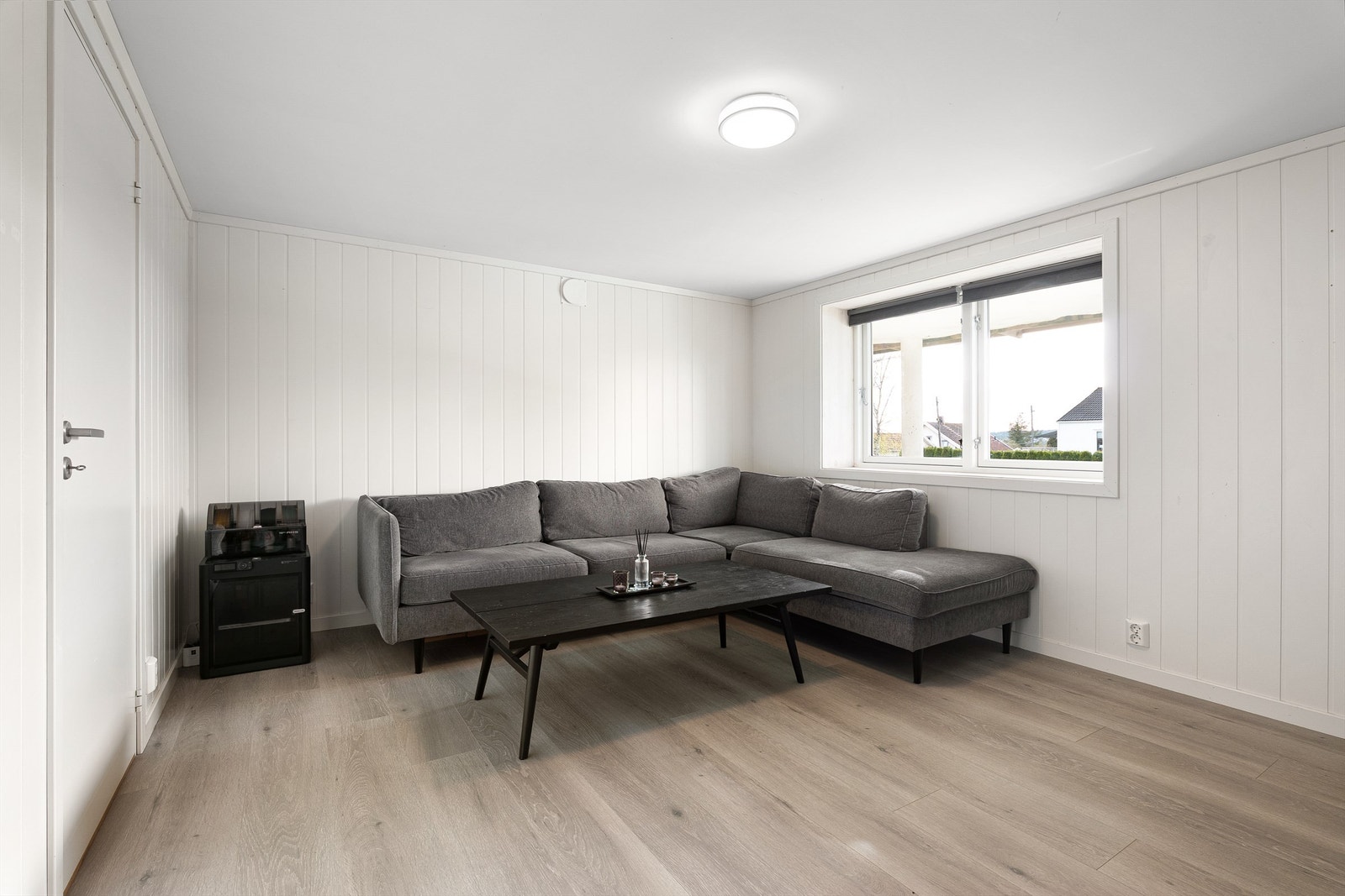 I anledning av at underetasjen er tatt i bruk som hybel er også bruken av rommene noe endret. Dette benyttes nå som stue, del av rommet er imidlertid byggemeldt som soverom. Galleribilde